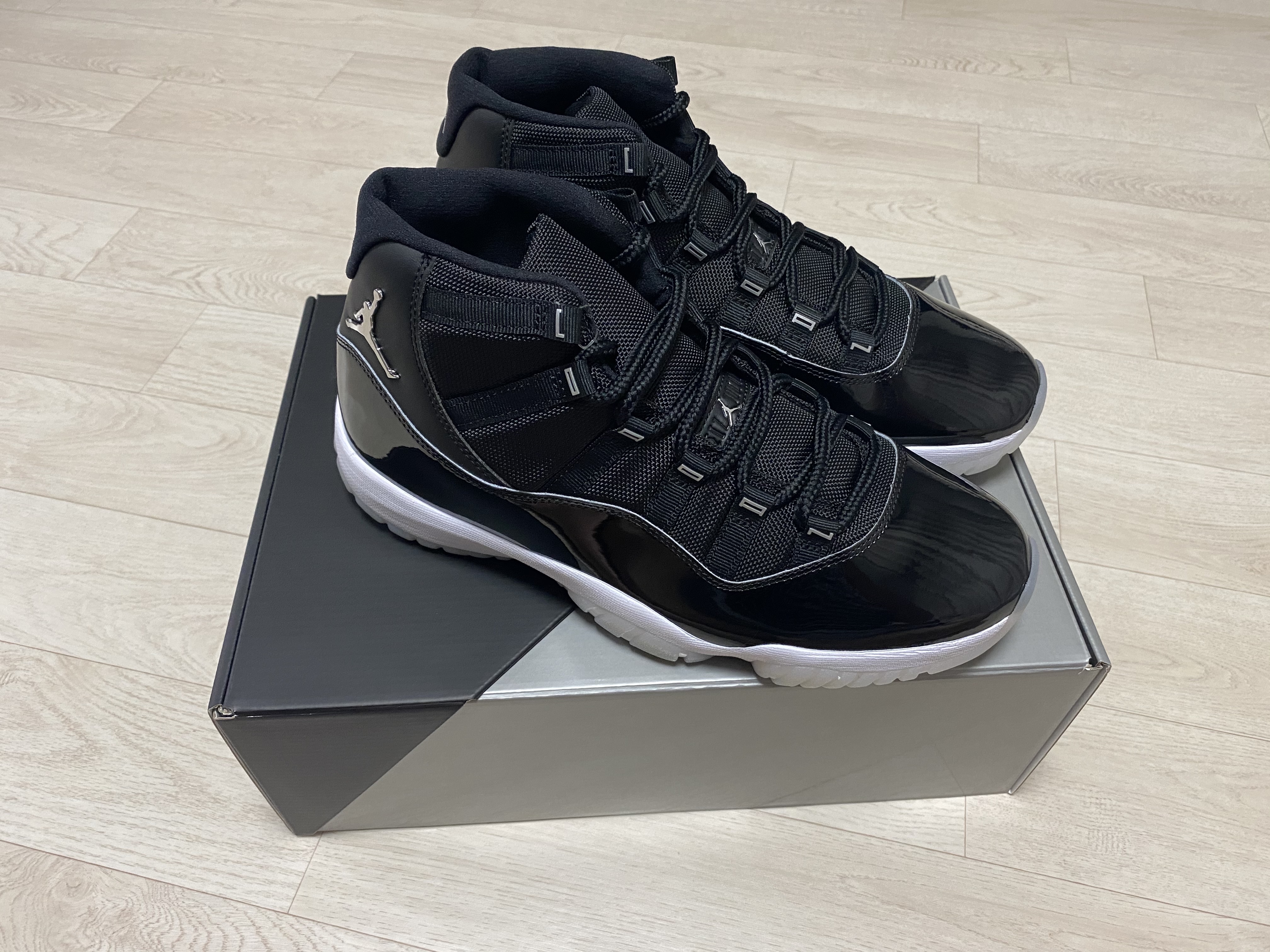 Jordan 11 Retro Jubilee 착용 스타일 - 2