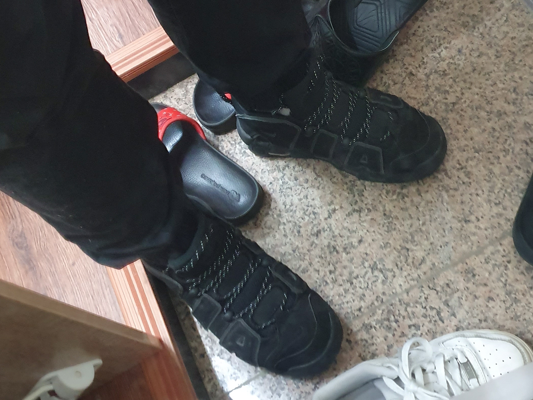 Nike Air More Uptempo Black Reflective 2017/2018 착용 스타일