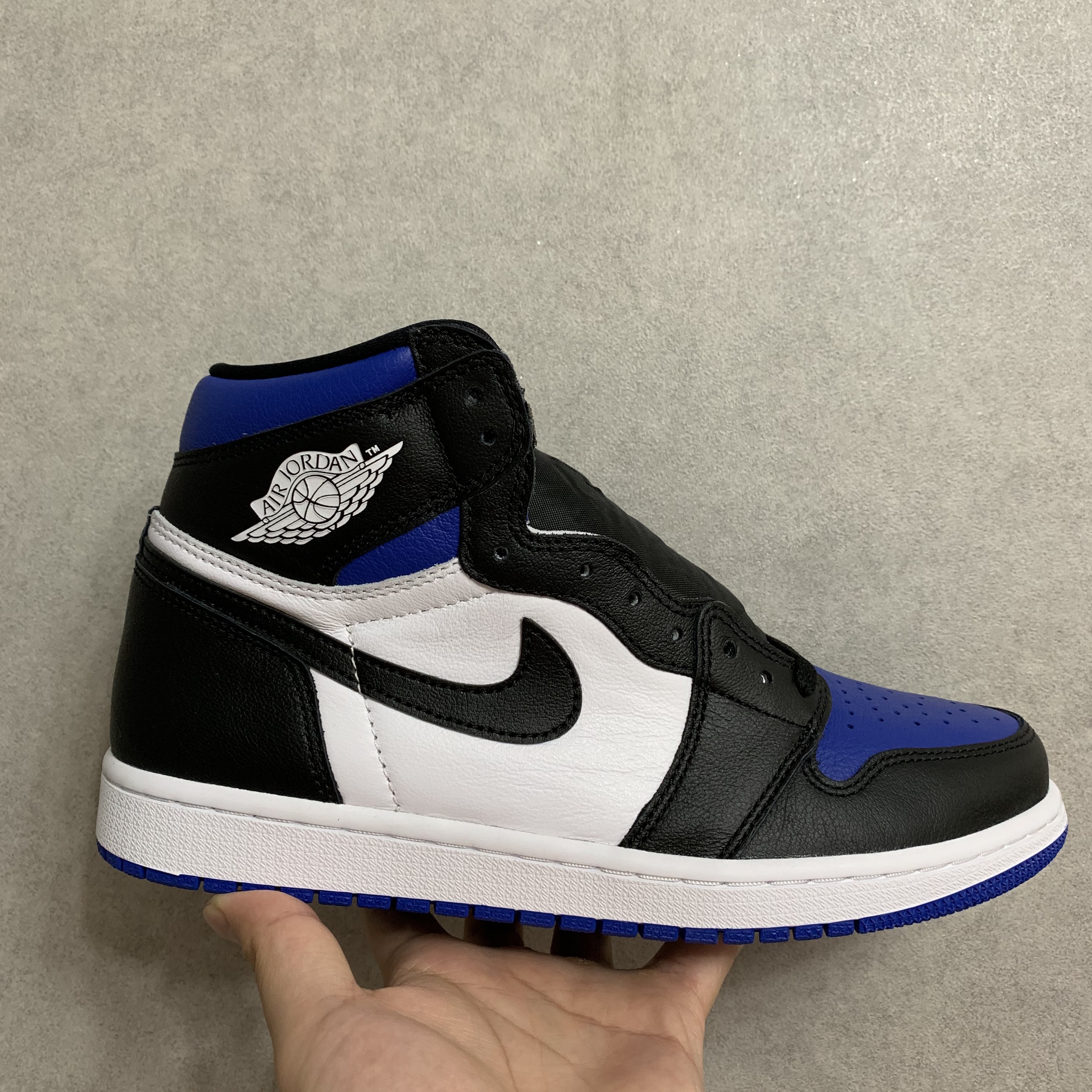Jordan 1 Retro High OG Royal Toe 착용 스타일