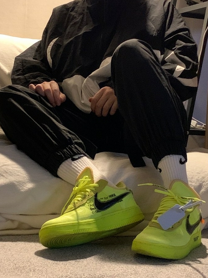 Nike x Off-White Air Force 1 Low Volt, Nike NSW Big Swoosh Woven Jacket Black - Asia 착용 스타일