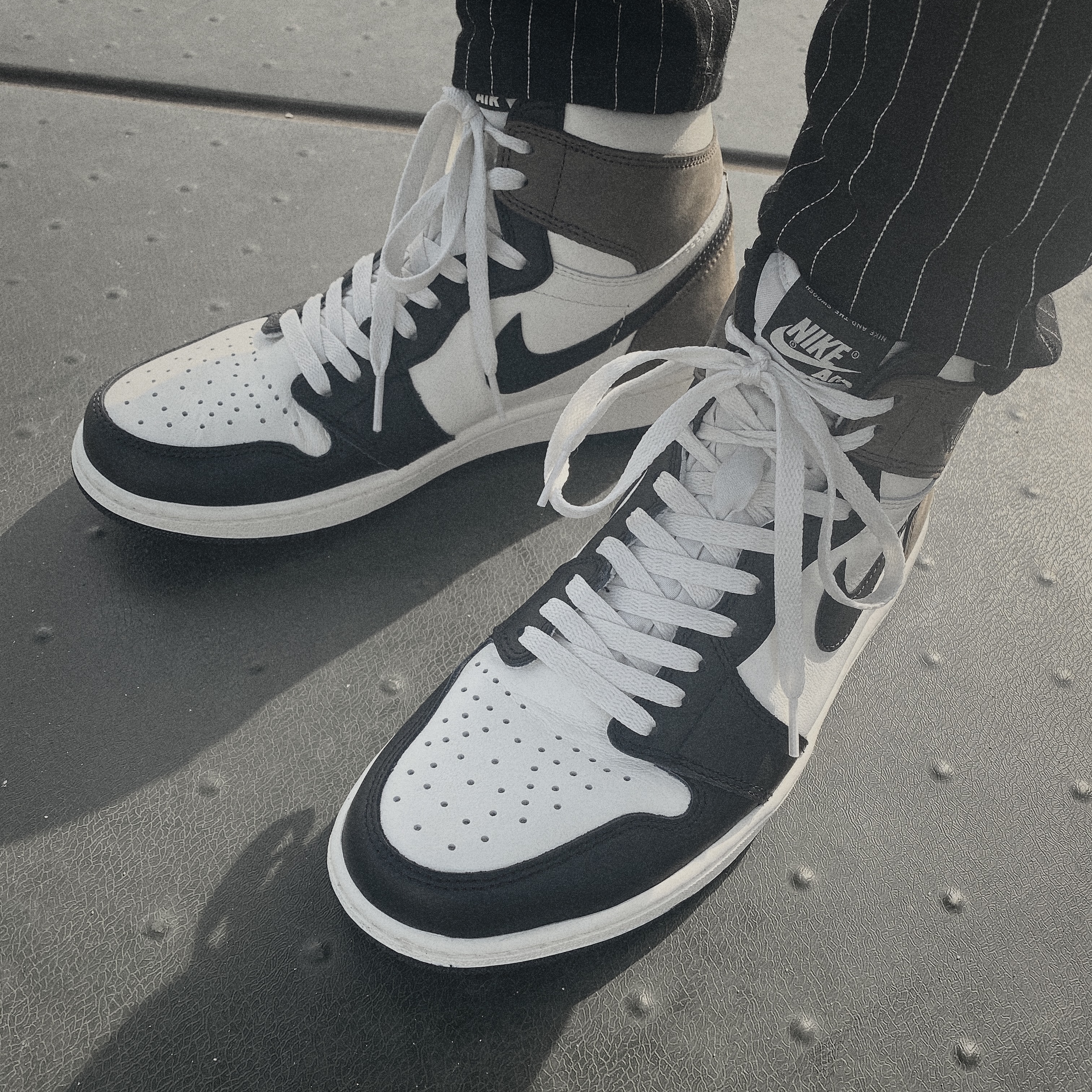 Jordan 1 Retro High OG Black Mocha 착용 스타일
