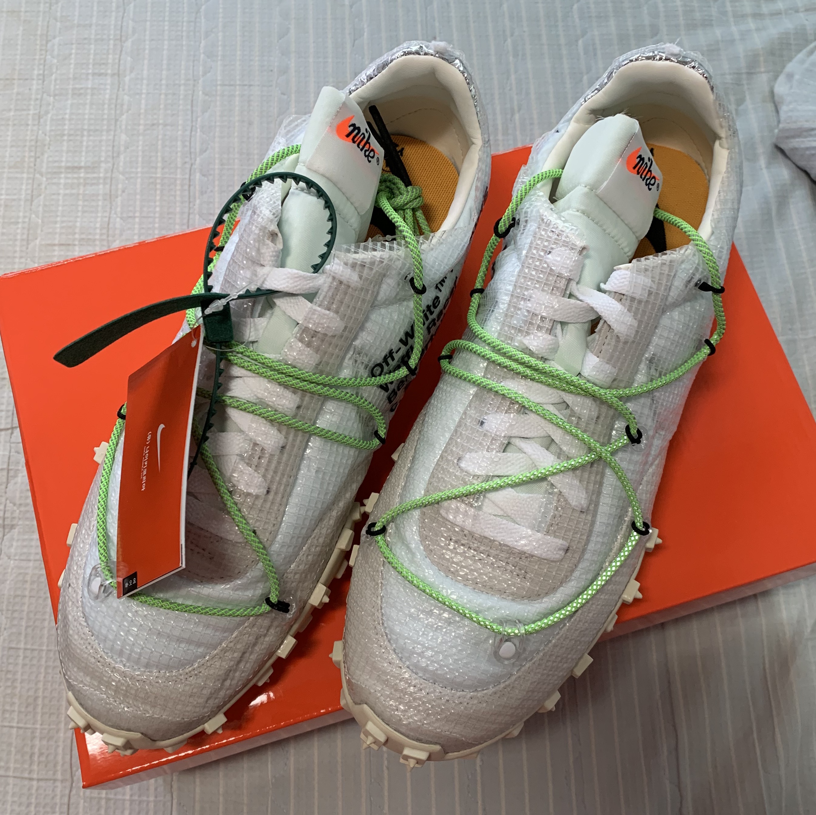 (W) Nike x Off-White Waffle Racer White 착용 스타일