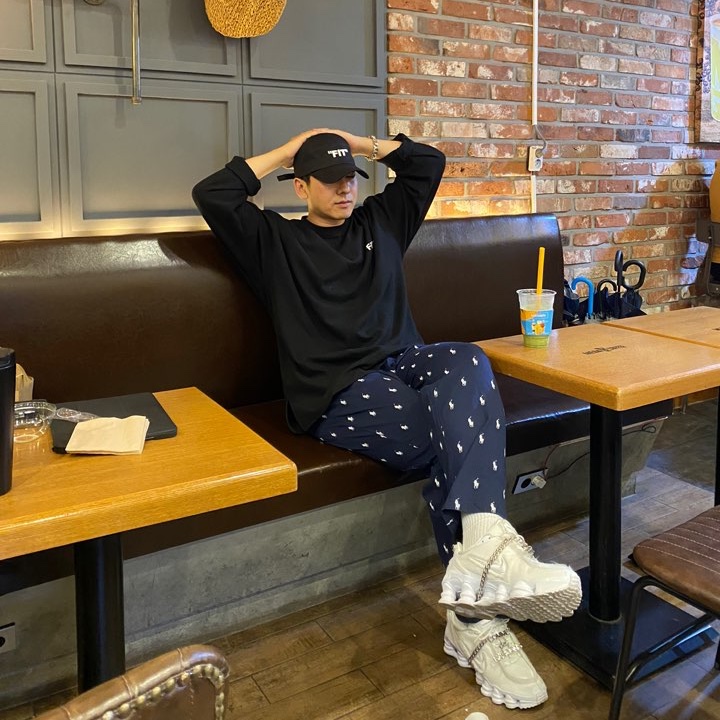 (W) Nike x Comme des Garcons Shox TL White 착용 스타일