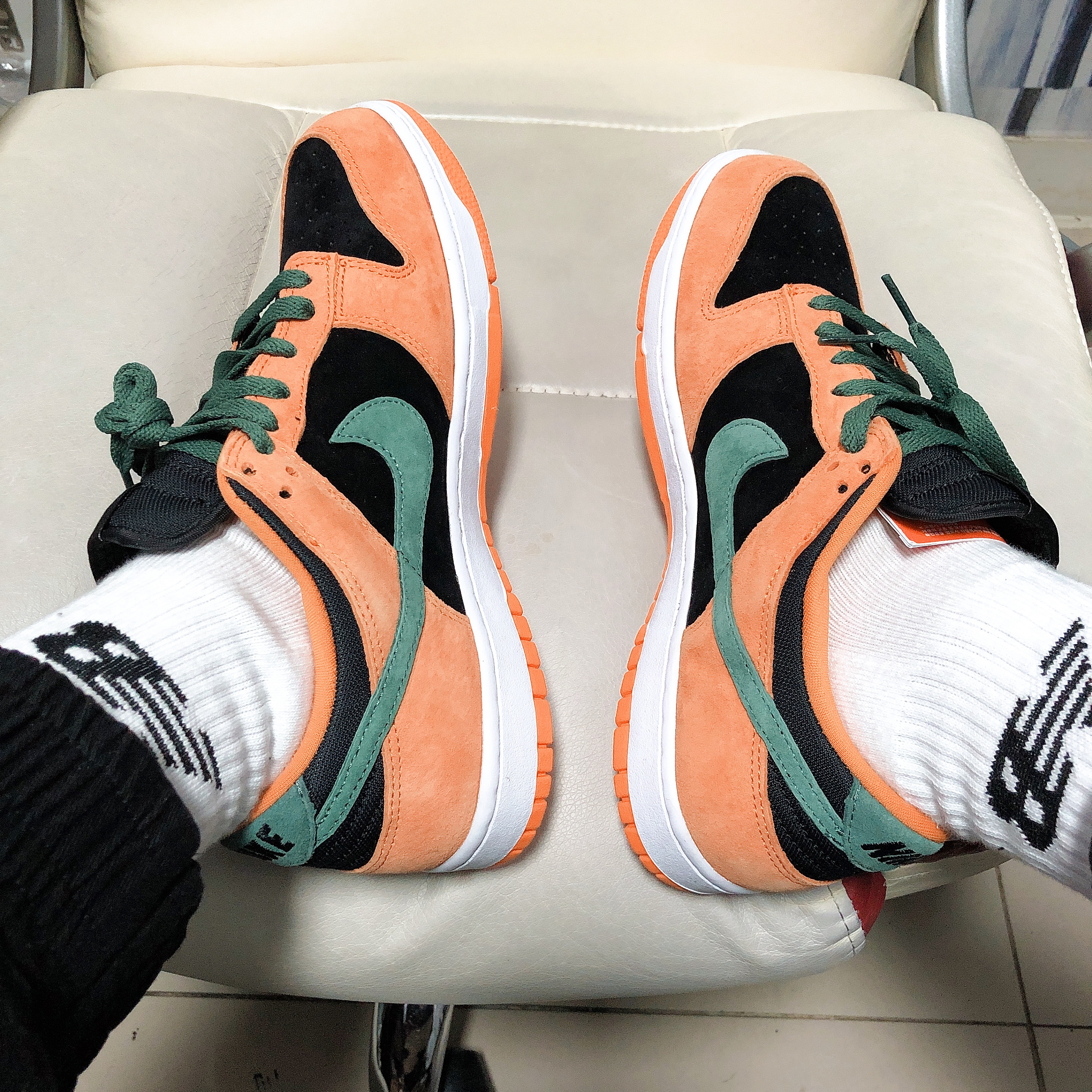 Nike Dunk Low SP Ceramic 착용 스타일 - 2