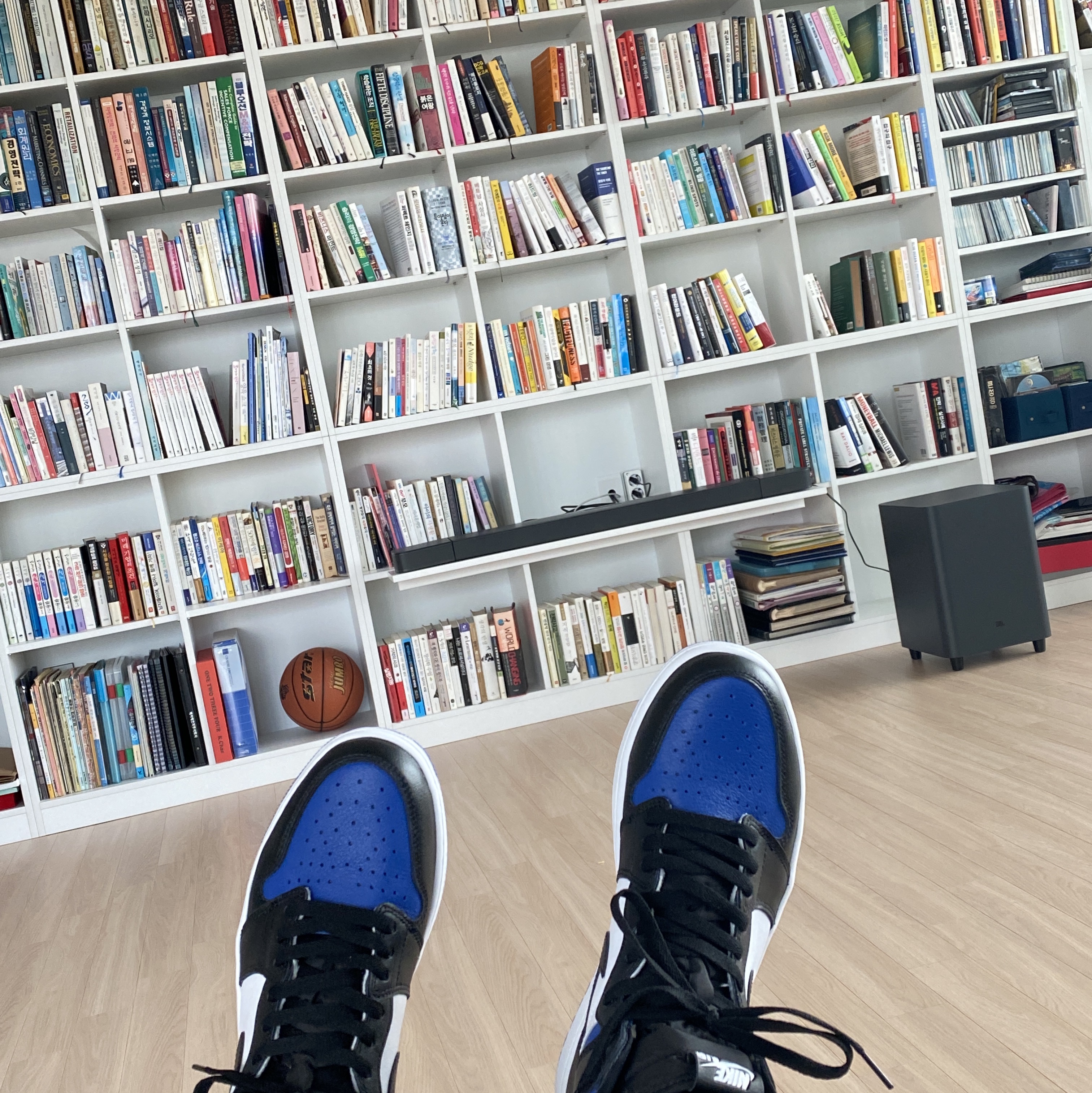 Jordan 1 Retro High OG Royal Toe 착용 스타일