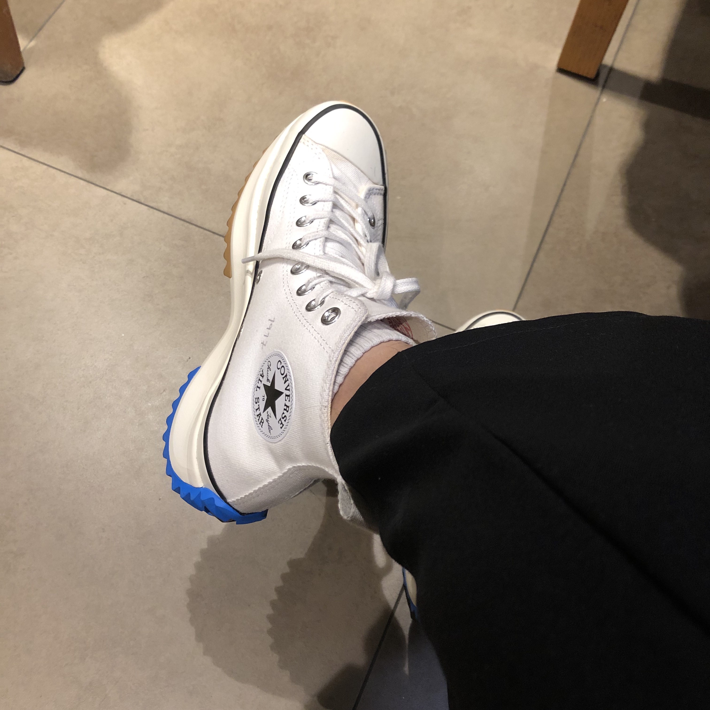 Converse x JW Anderson Run Star Hike Hi White 착용 스타일