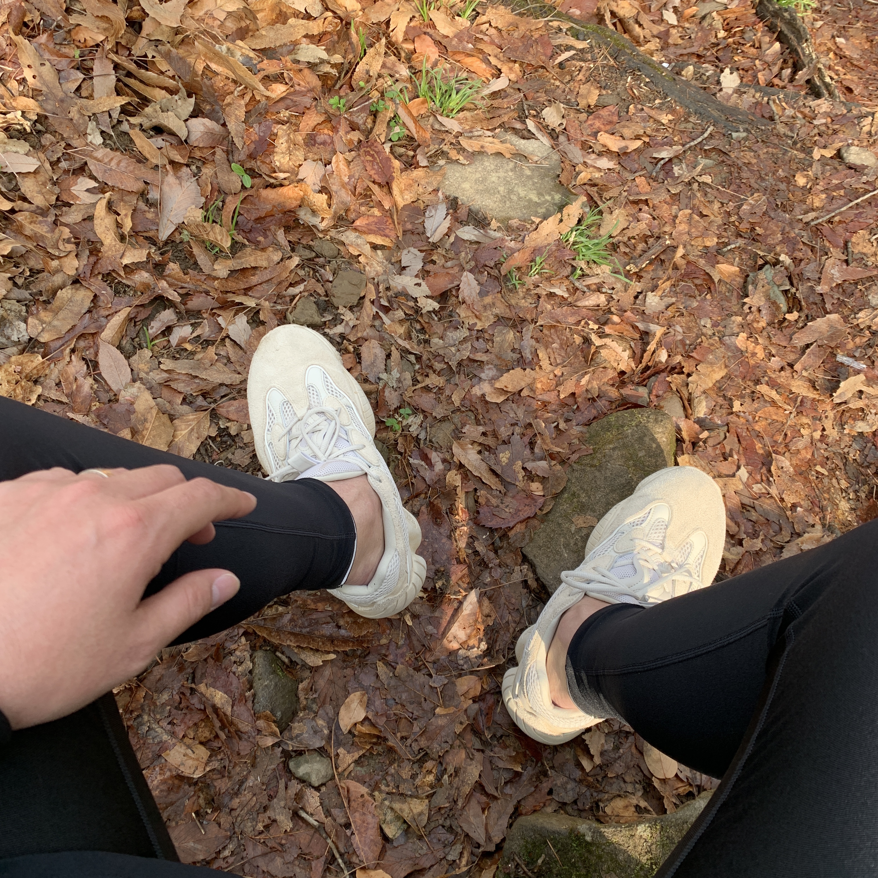 Adidas Yeezy 500 Blush 2018 착용 스타일
