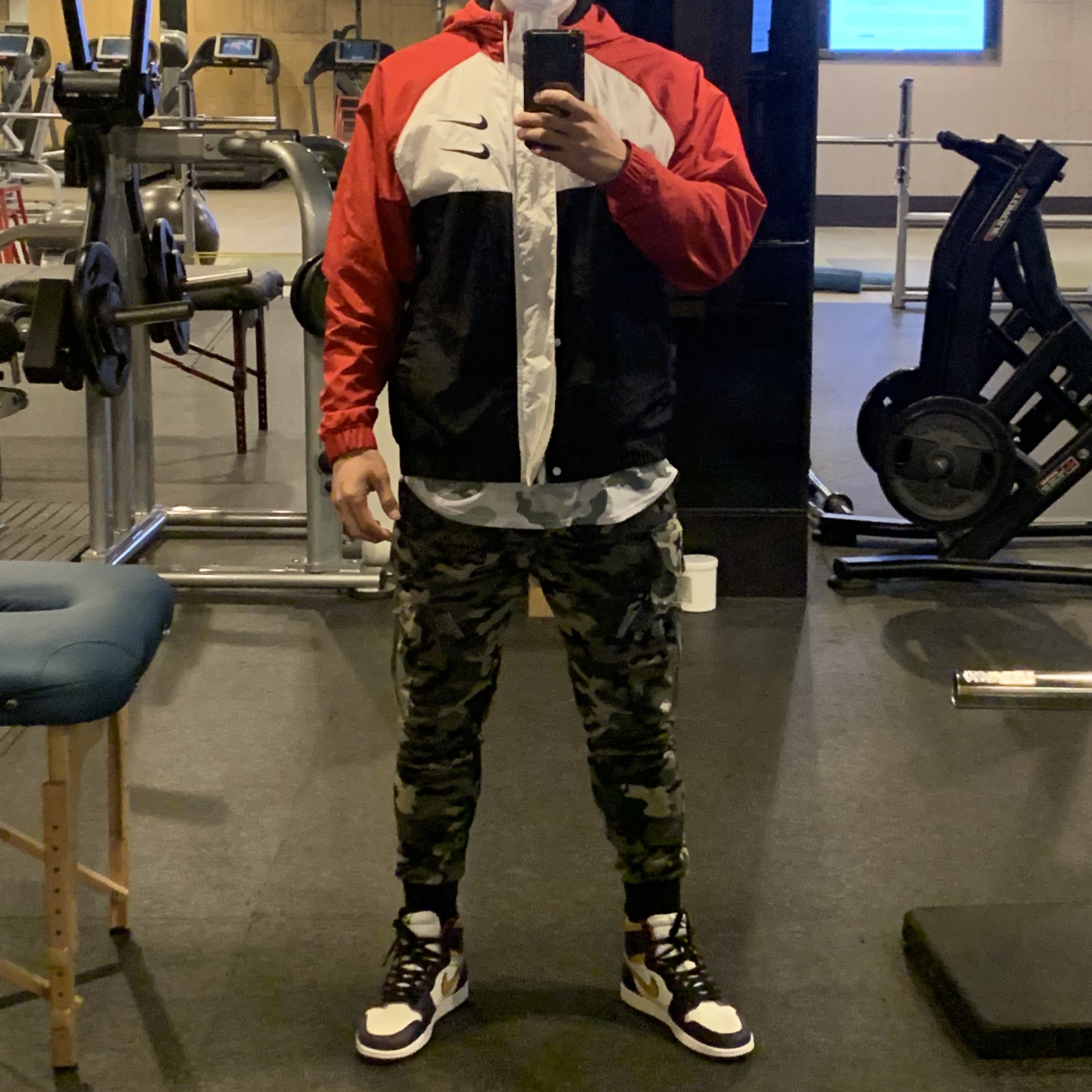 Jordan 1 Retro High OG Defiant SB LA to Chicago 착용 스타일