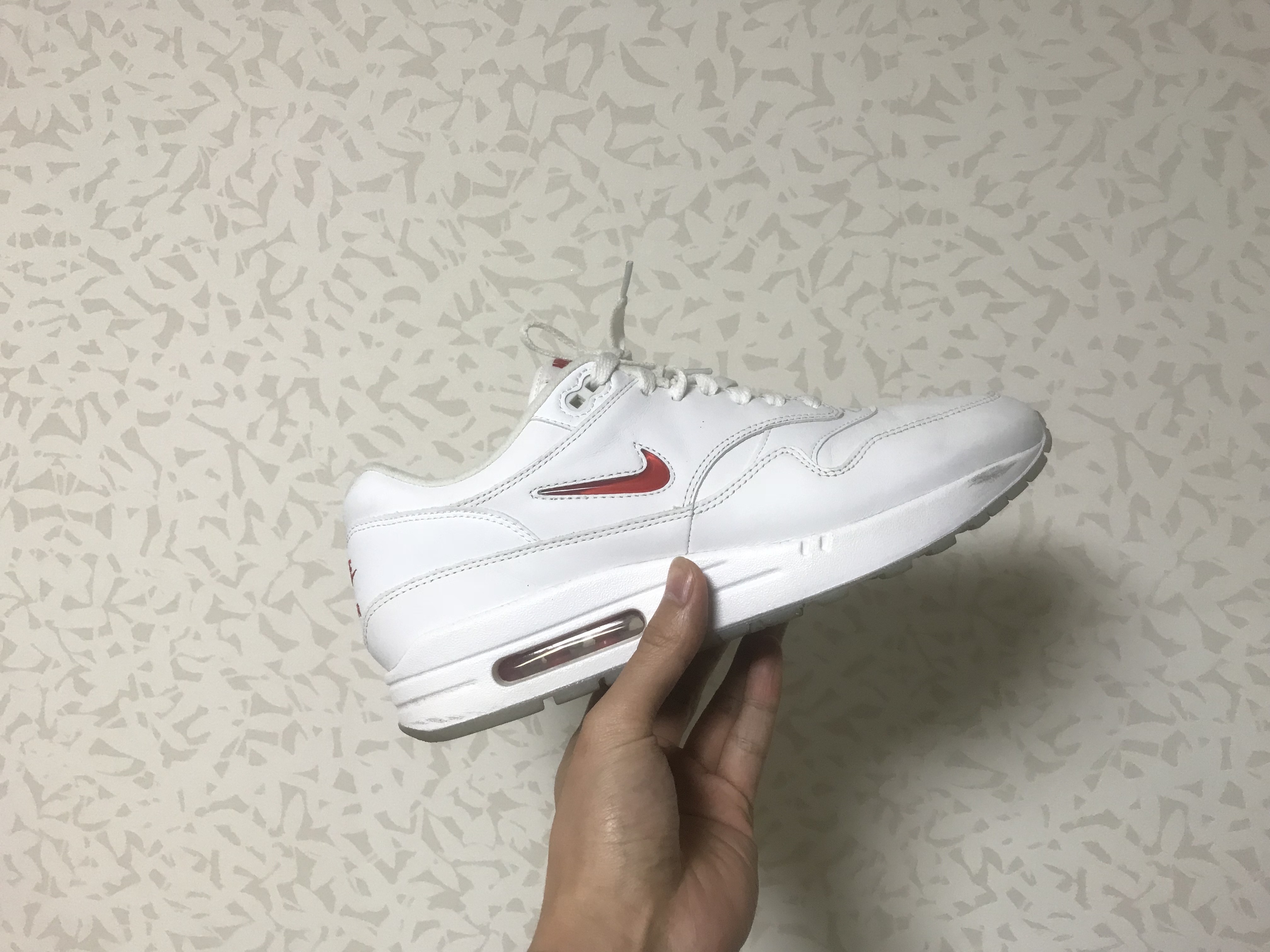 Nike Air Max 1 Jewel Rare Ruby White Red 착용 스타일