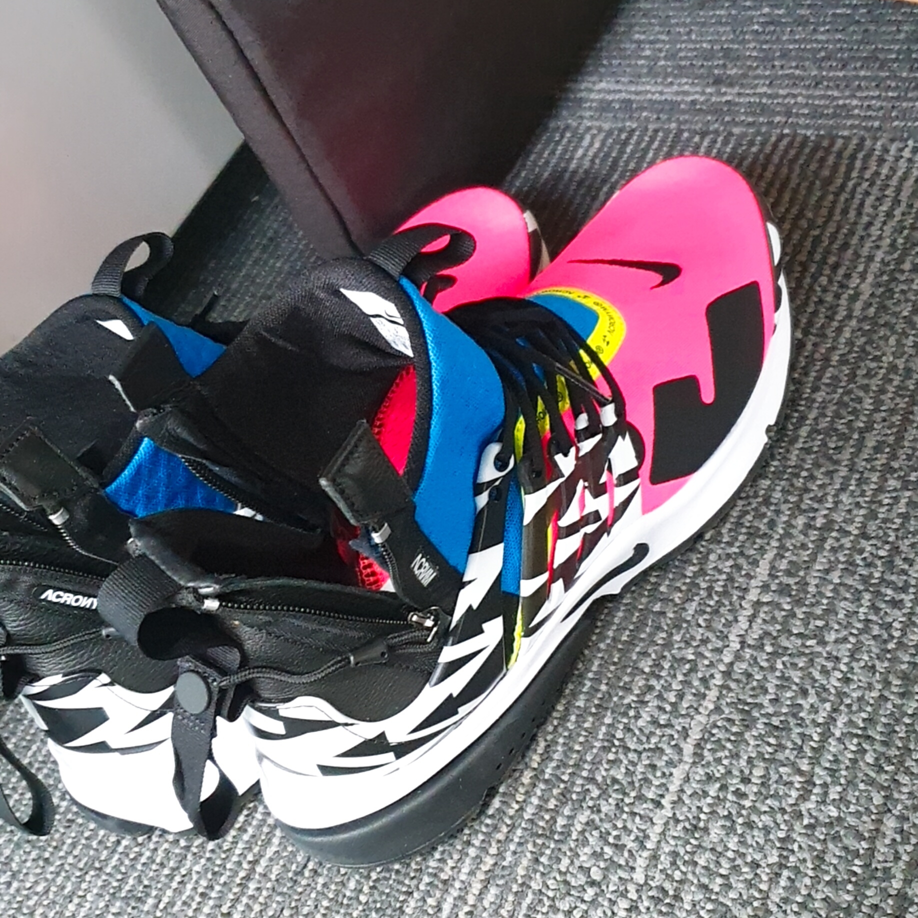 Nike x Acronym Air Presto Mid Racer Pink 착용 스타일