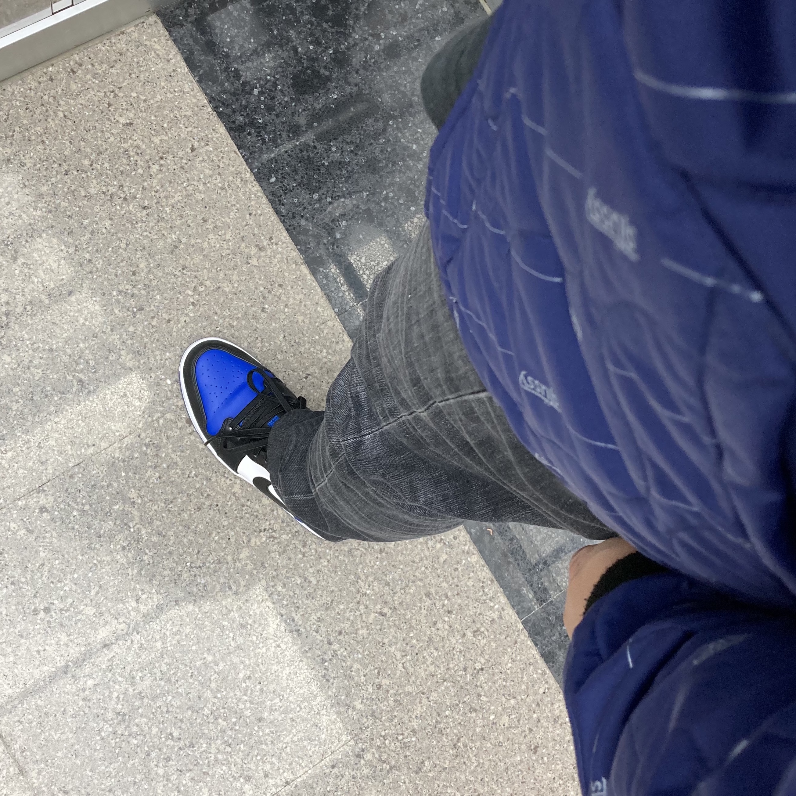 Jordan 1 Low Royal Toe 착용 스타일