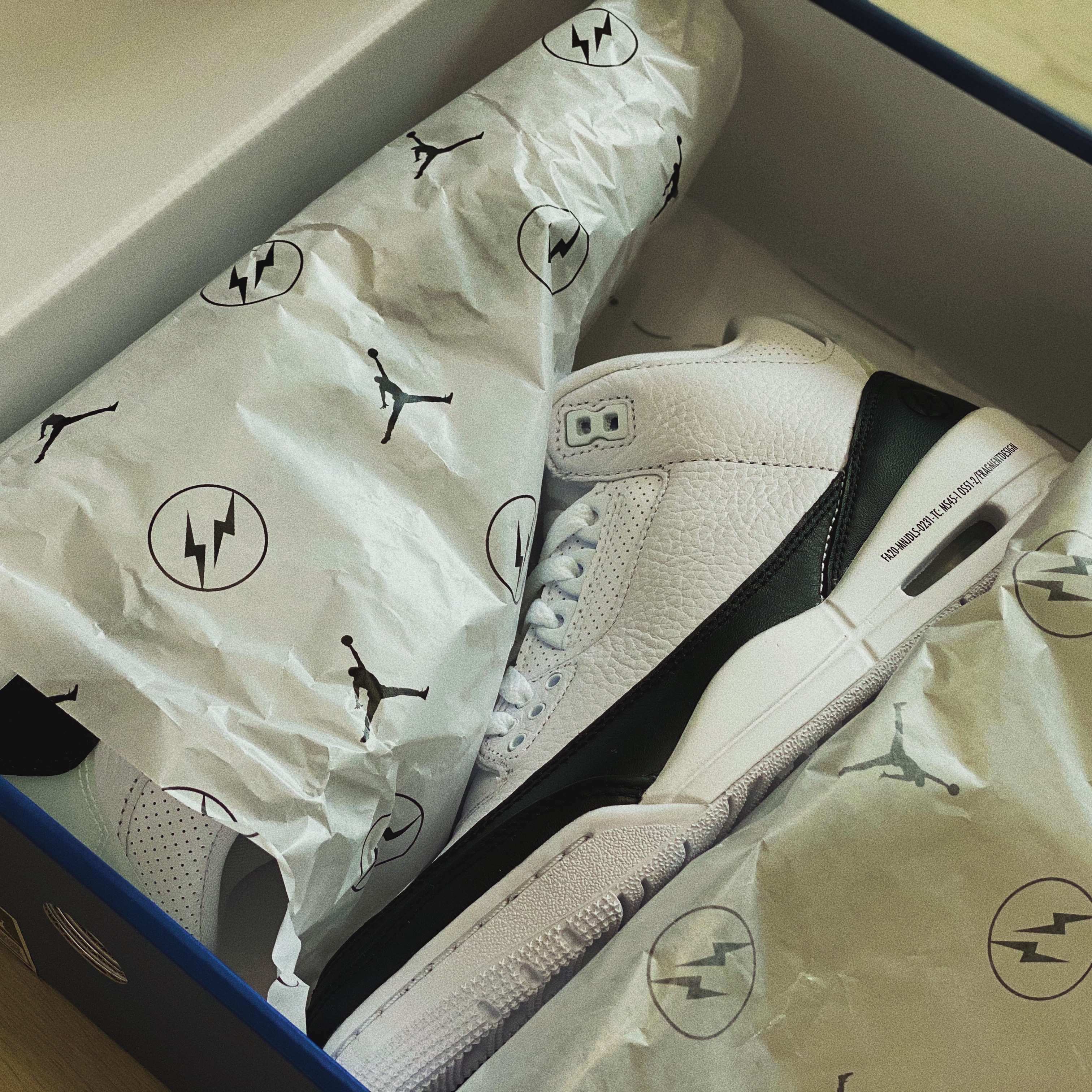Jordan 3 x Fragment Retro SP White Black 착용 스타일 - 1