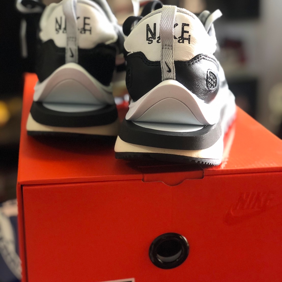 Nike x Sacai VaporWaffle Black White 착용 스타일 - 2