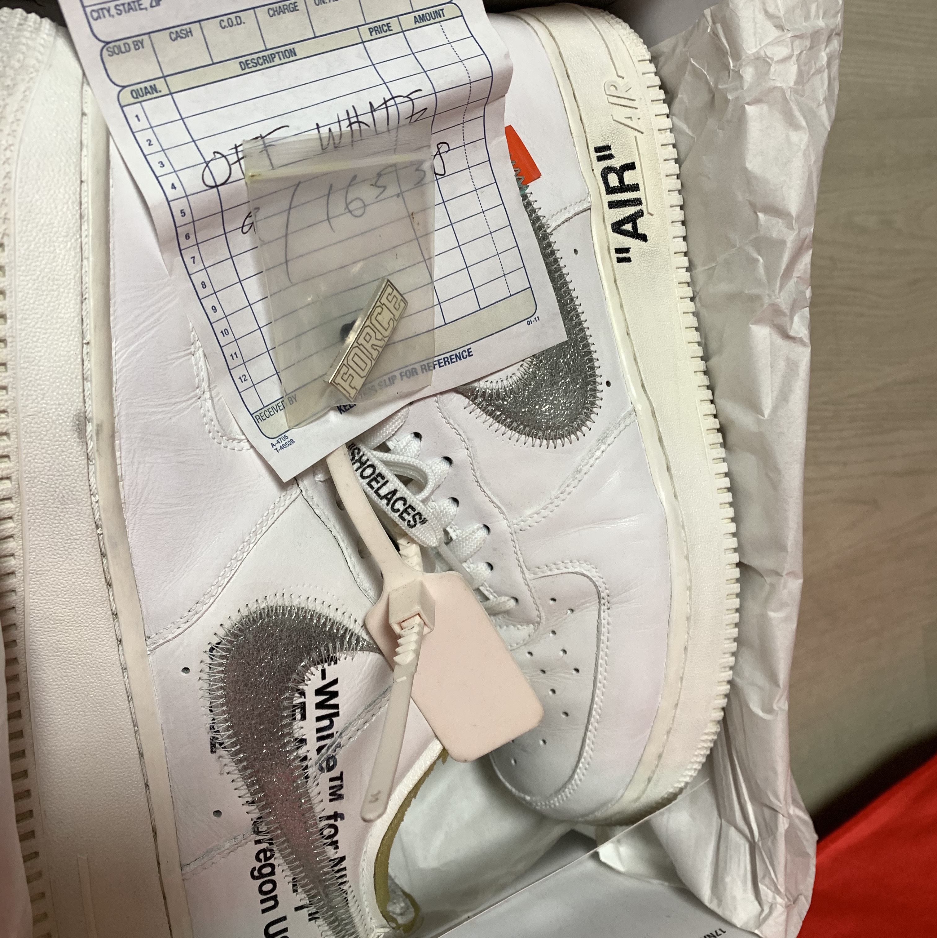 Nike x Off-White Air Force 1 Low ComplexCon Exclusive 착용 스타일 - 3