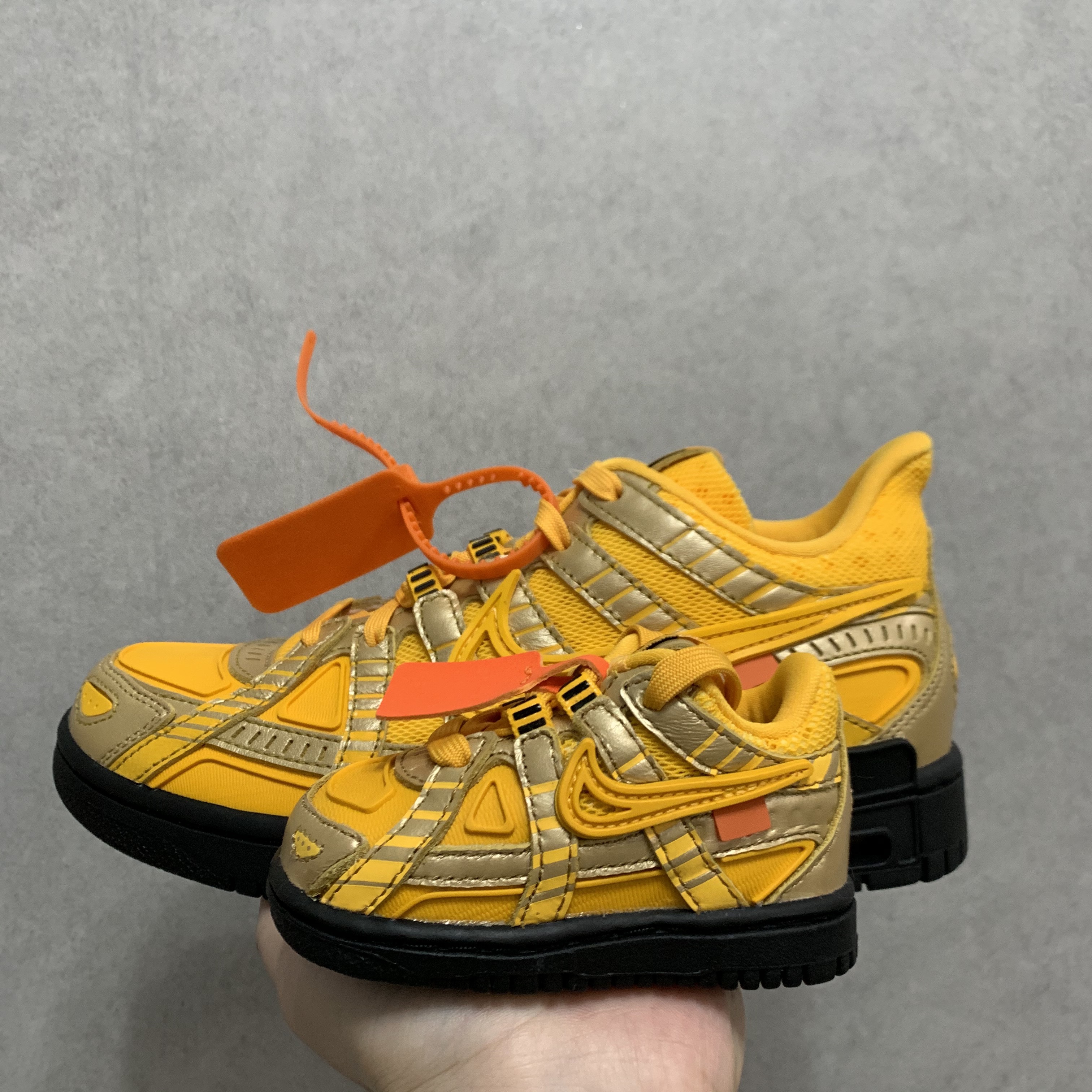 Nike x Off-White Air Rubber Dunk University Gold, (TD) Nike x Off-White Air Rubber Dunk University Gold 착용 스타일