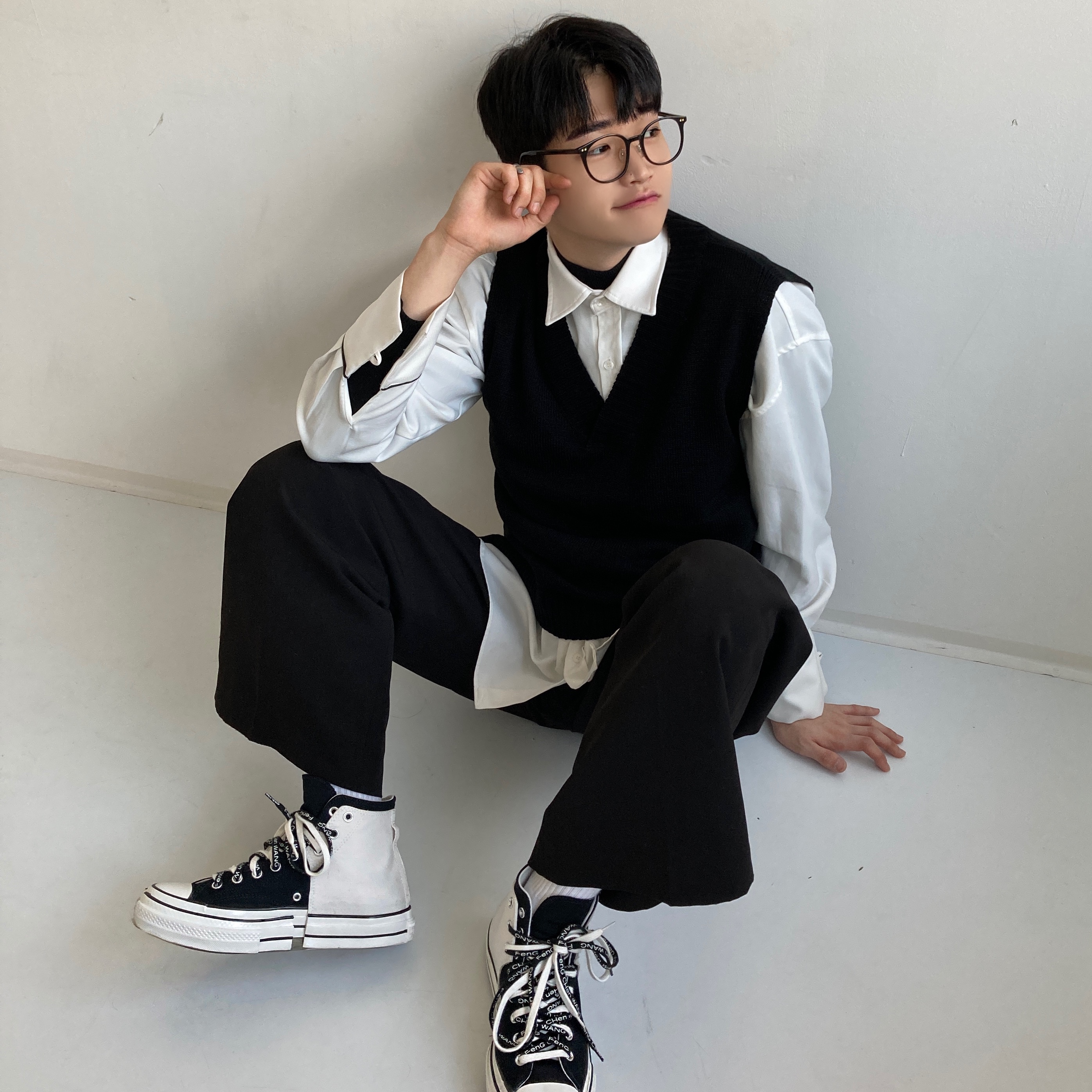 Converse x Feng Chen Wang Chuck 70 2-in-1 Natural Ivory Black 착용 스타일 - 1