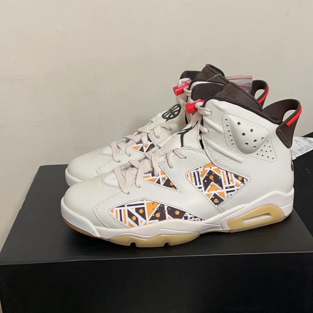 Jordan 6 Retro Quai 54 Sail Brown 착용 스타일