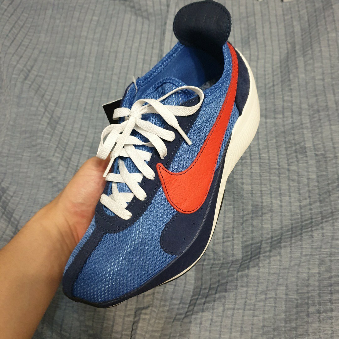 Nike Moon Racer Mountain Blue Team Orange 착용 스타일