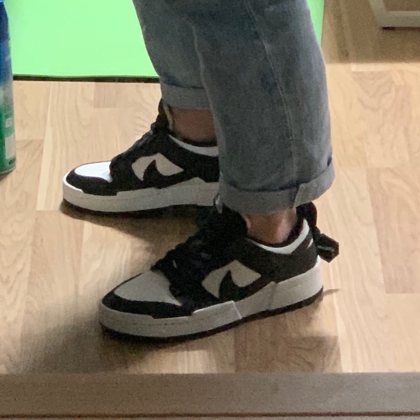 (W) Nike Dunk Low Disrupt Black White 착용 스타일 - 1