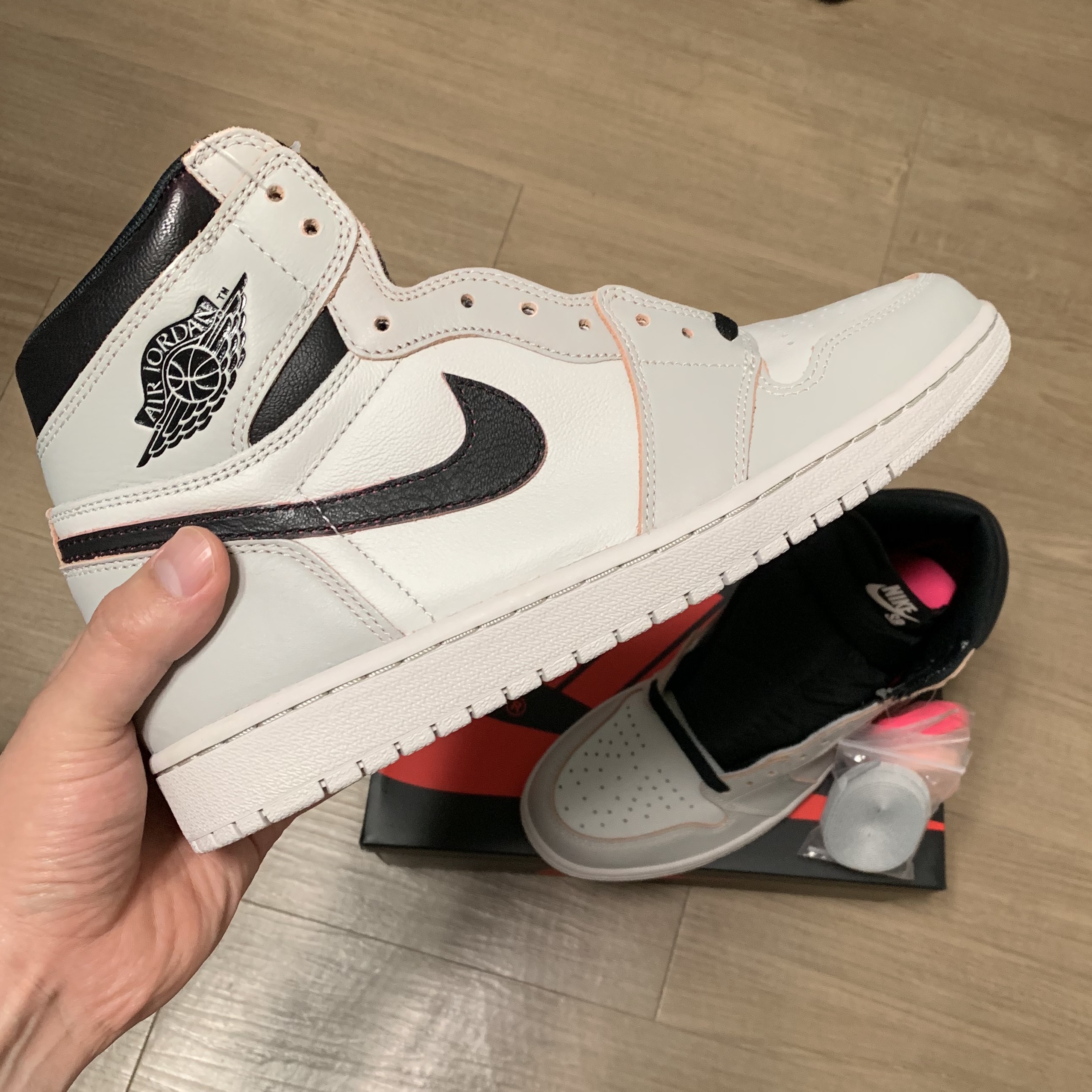 Jordan 1 Retro High OG Defiant SB NYC to Paris 착용 스타일