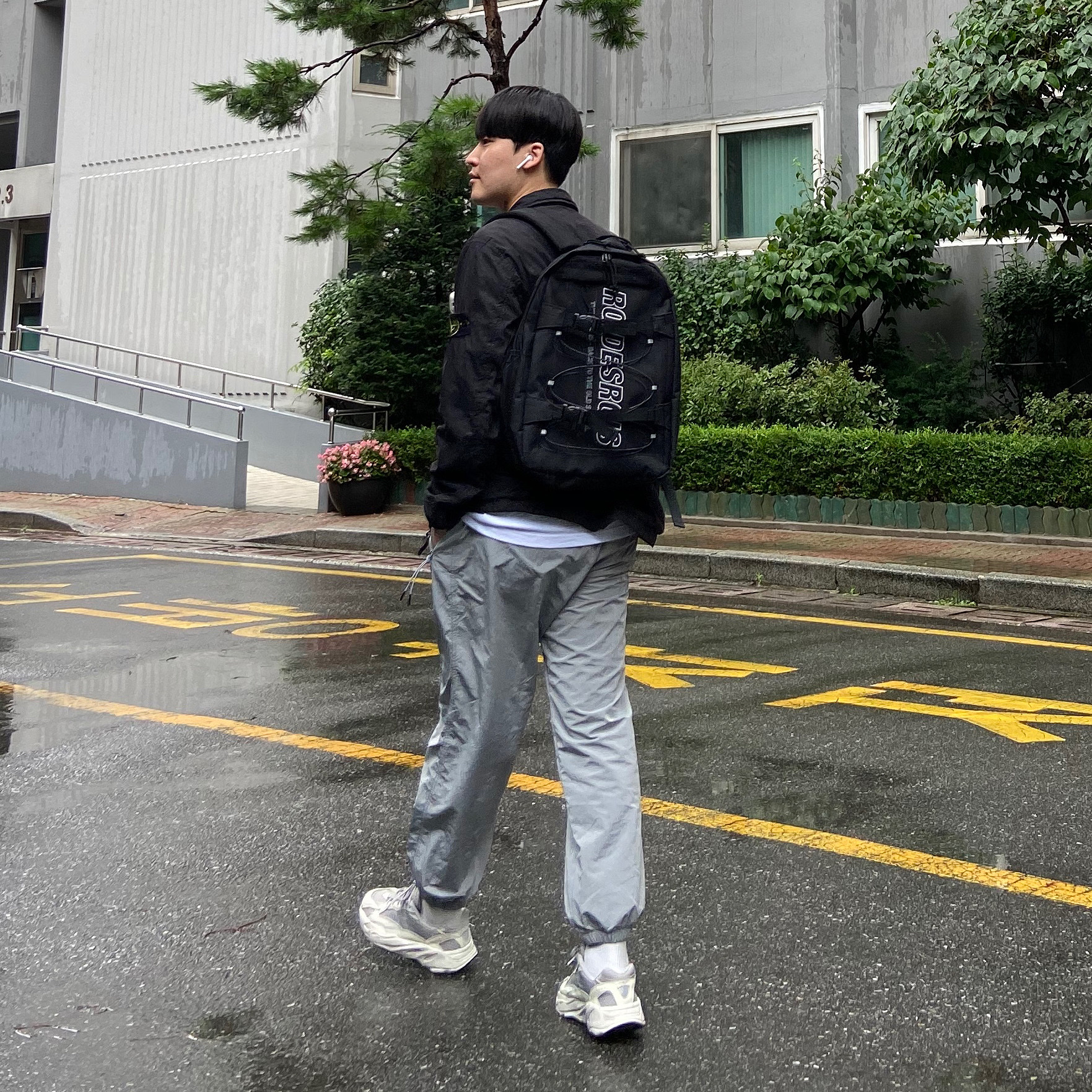 Adidas Yeezy Boost 700 V2 Static 2018 착용 스타일