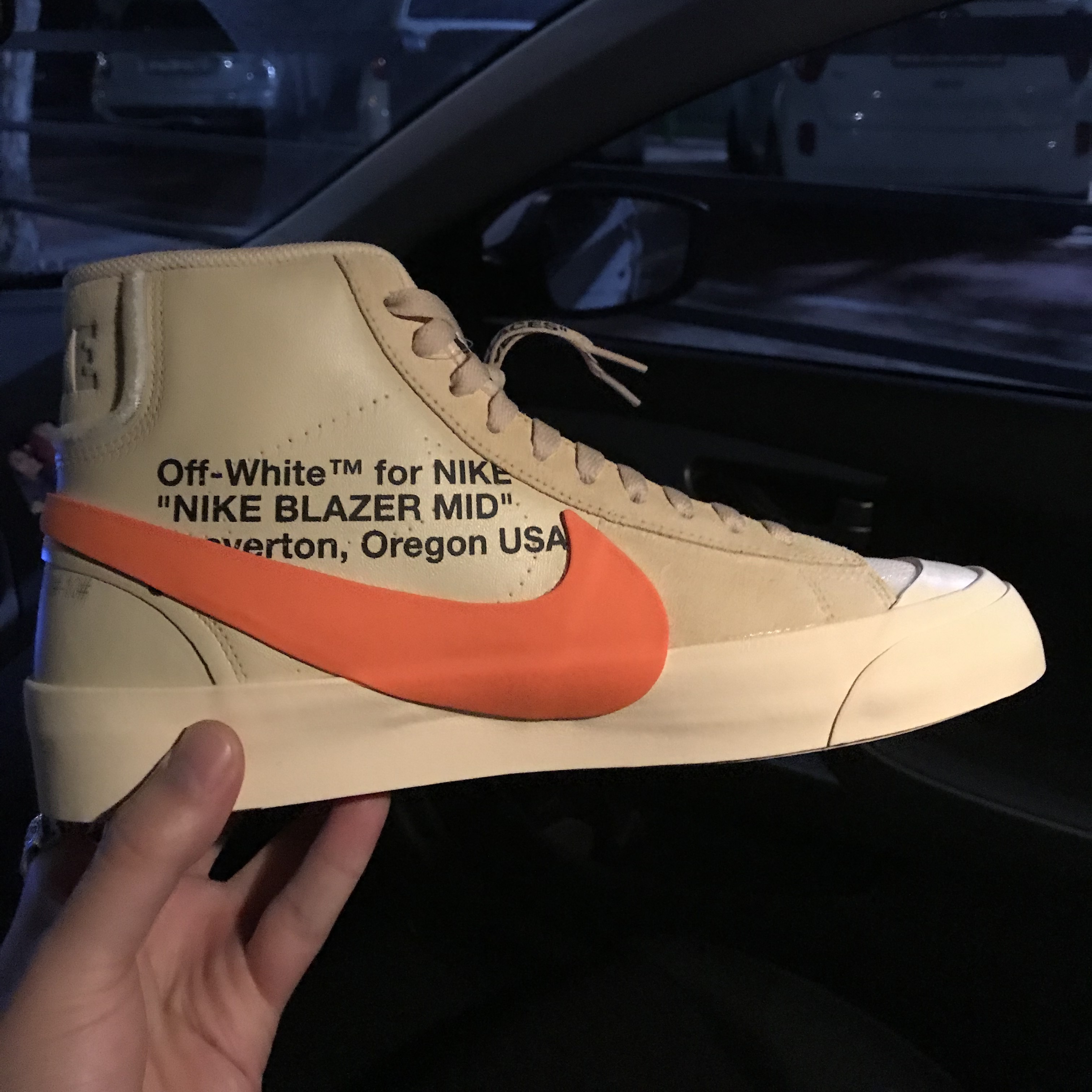 Nike x Off-White Blazer Mid Off-White All Hallow's Eve 착용 스타일