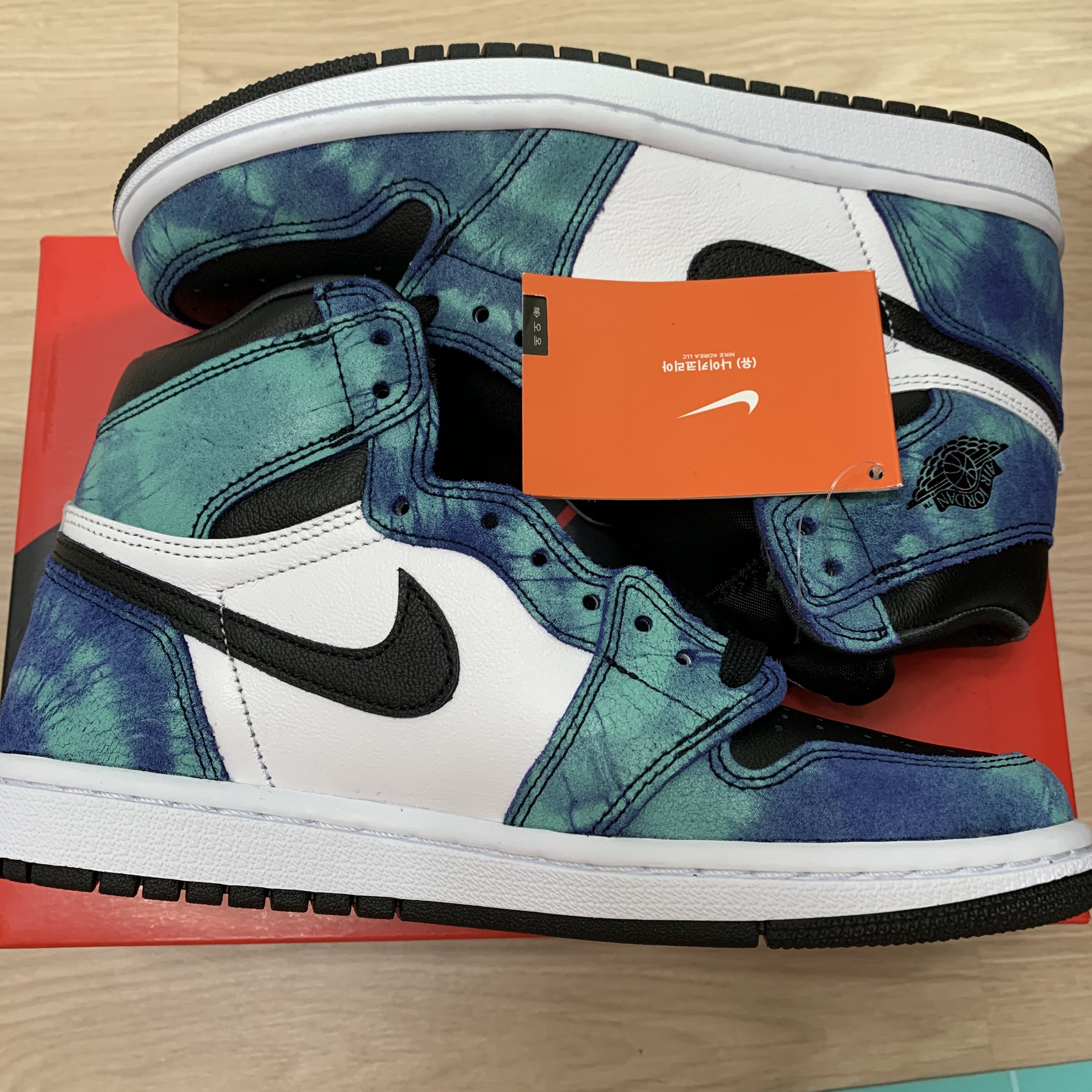 (W) Jordan 1 Retro High Tie-Dye 착용 스타일