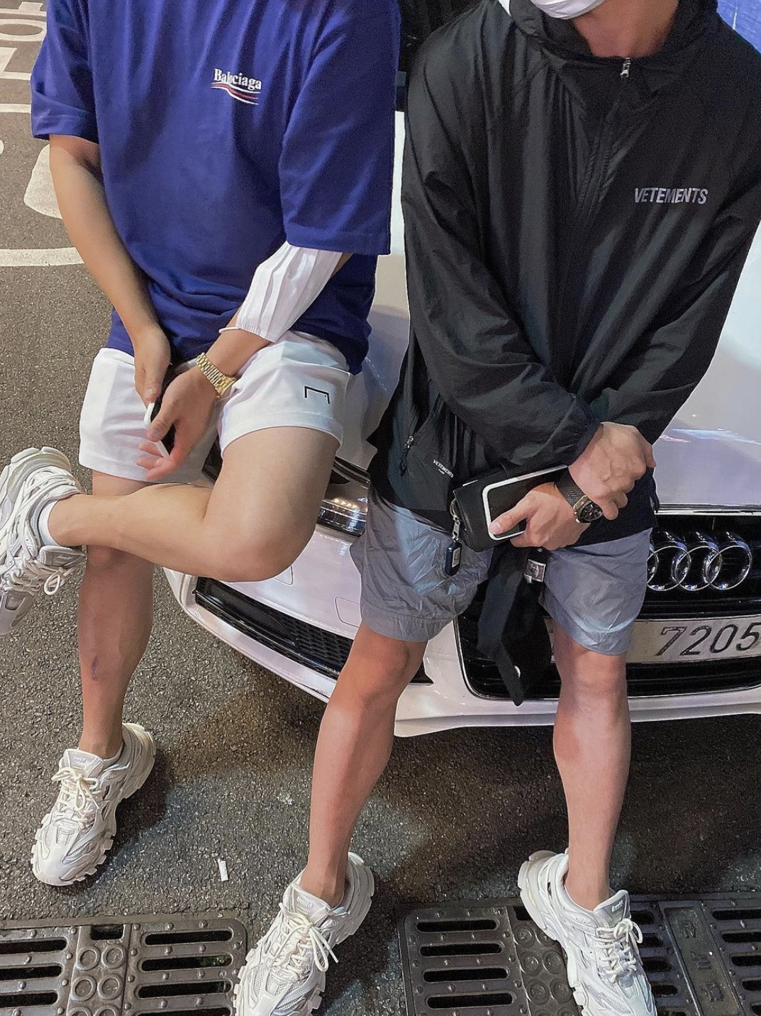 Balenciaga Track.2 Sneakers White 착용 스타일