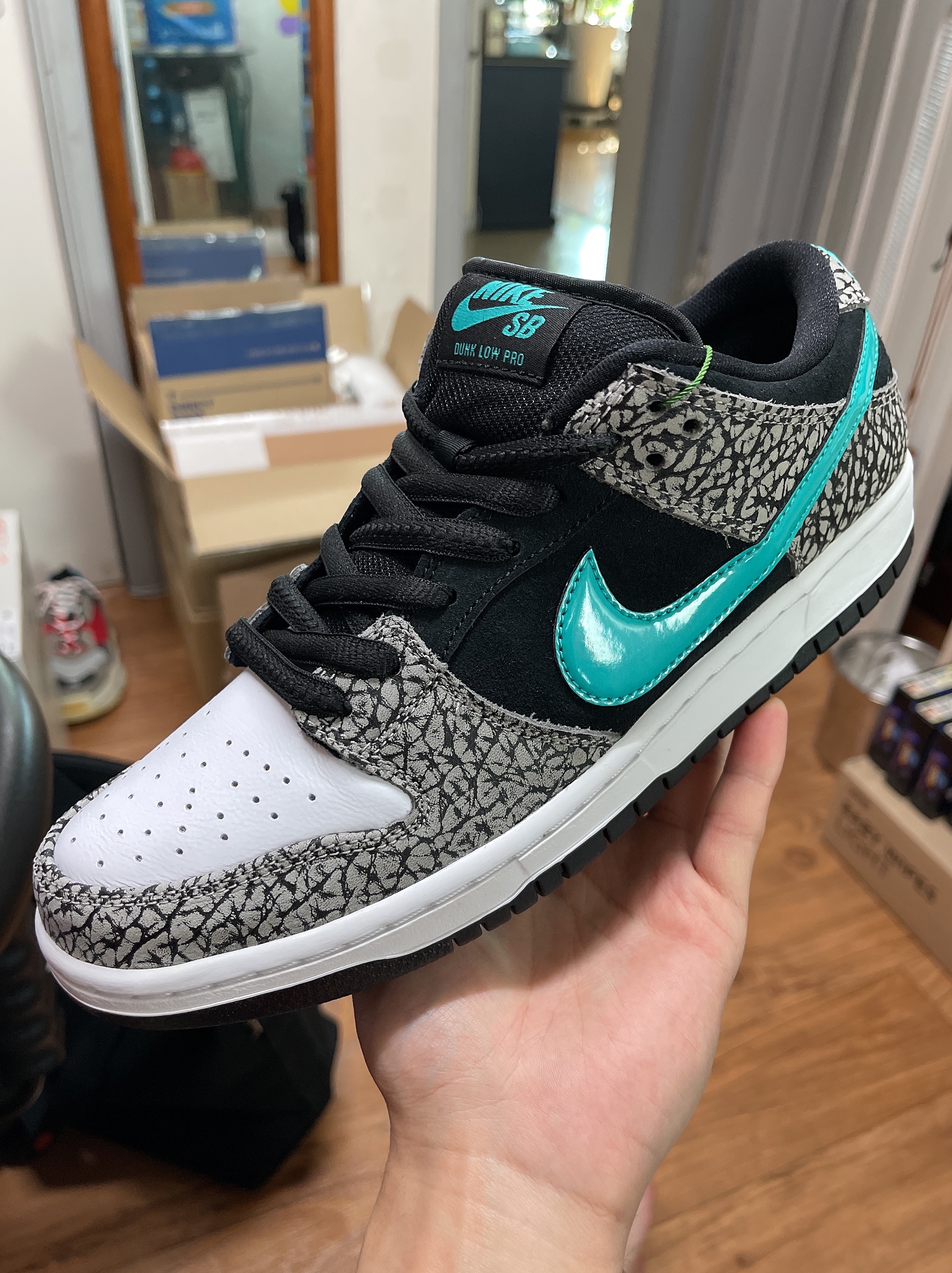 Nike SB Dunk Low Pro Clear Jade 착용 스타일