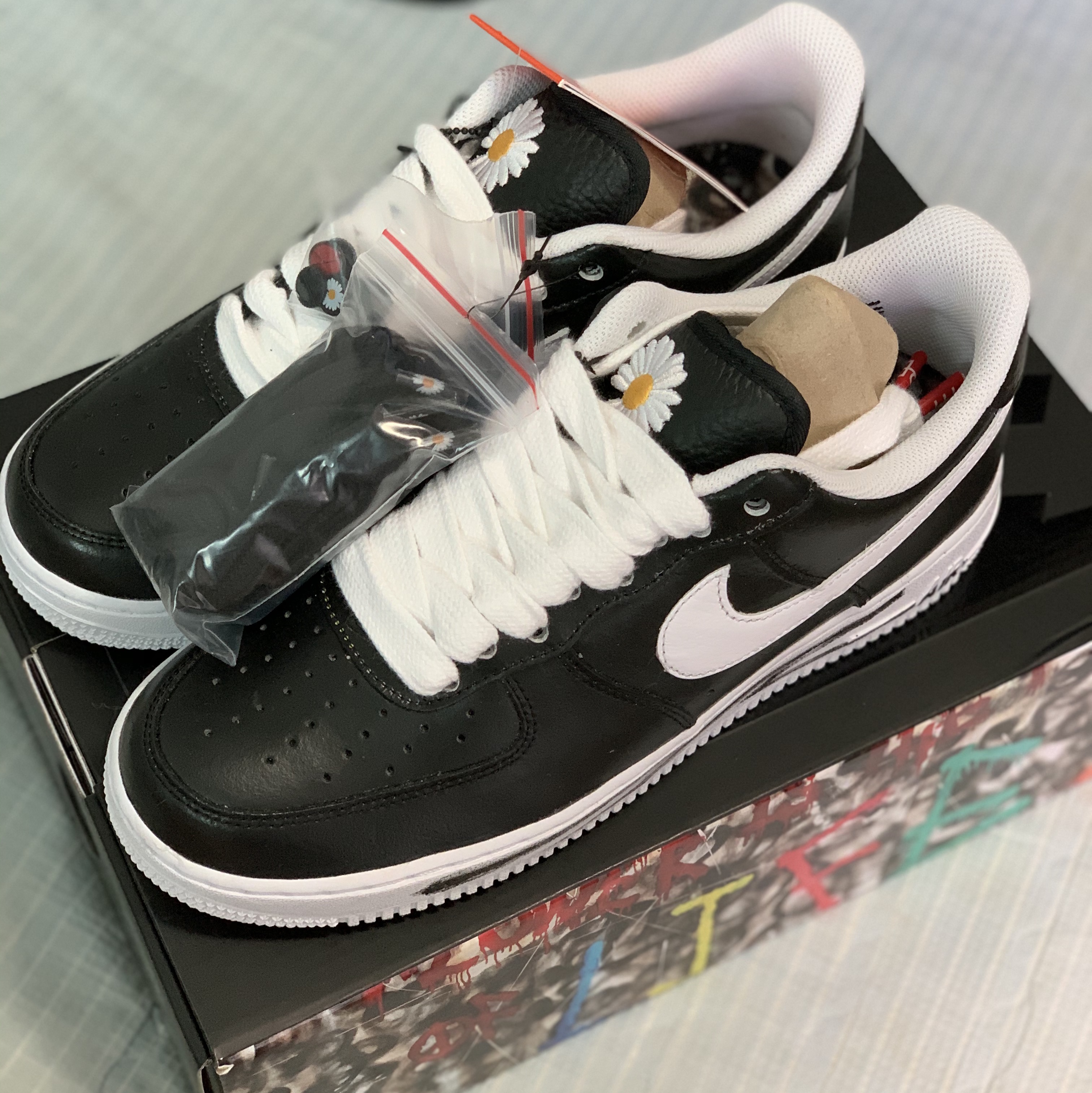 Nike x Peaceminusone Air Force 1 Low Para-Noise 착용 스타일