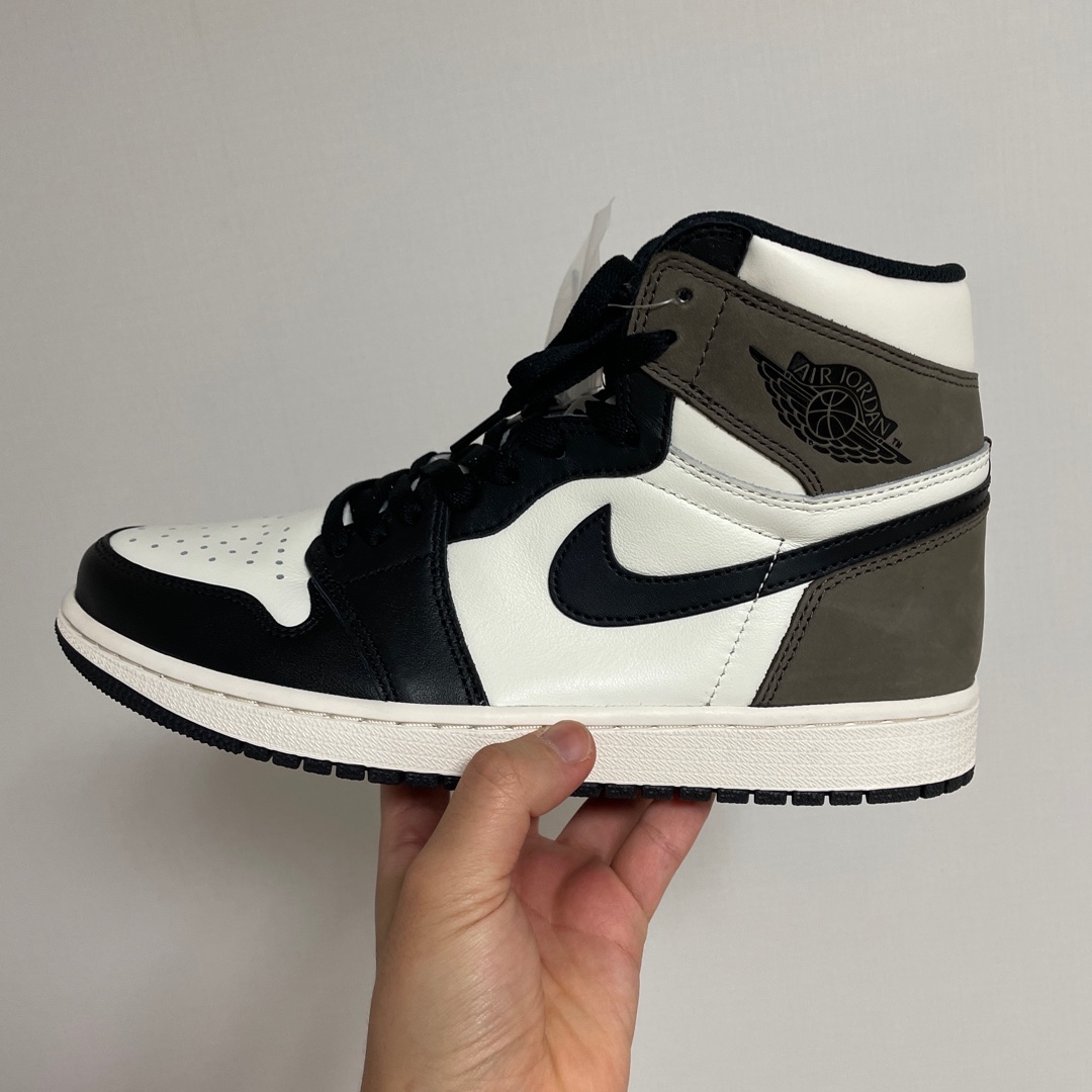 Jordan 1 Retro High OG Black Mocha 착용 스타일