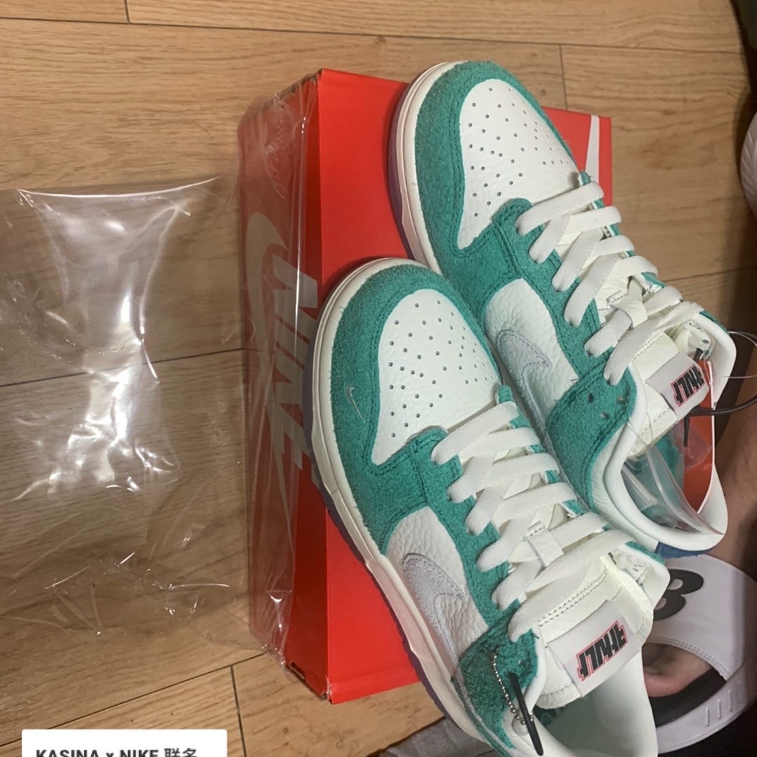 Nike x Kasina Dunk Low Road Sign - Kasina Exclusive 착용 스타일 - 4