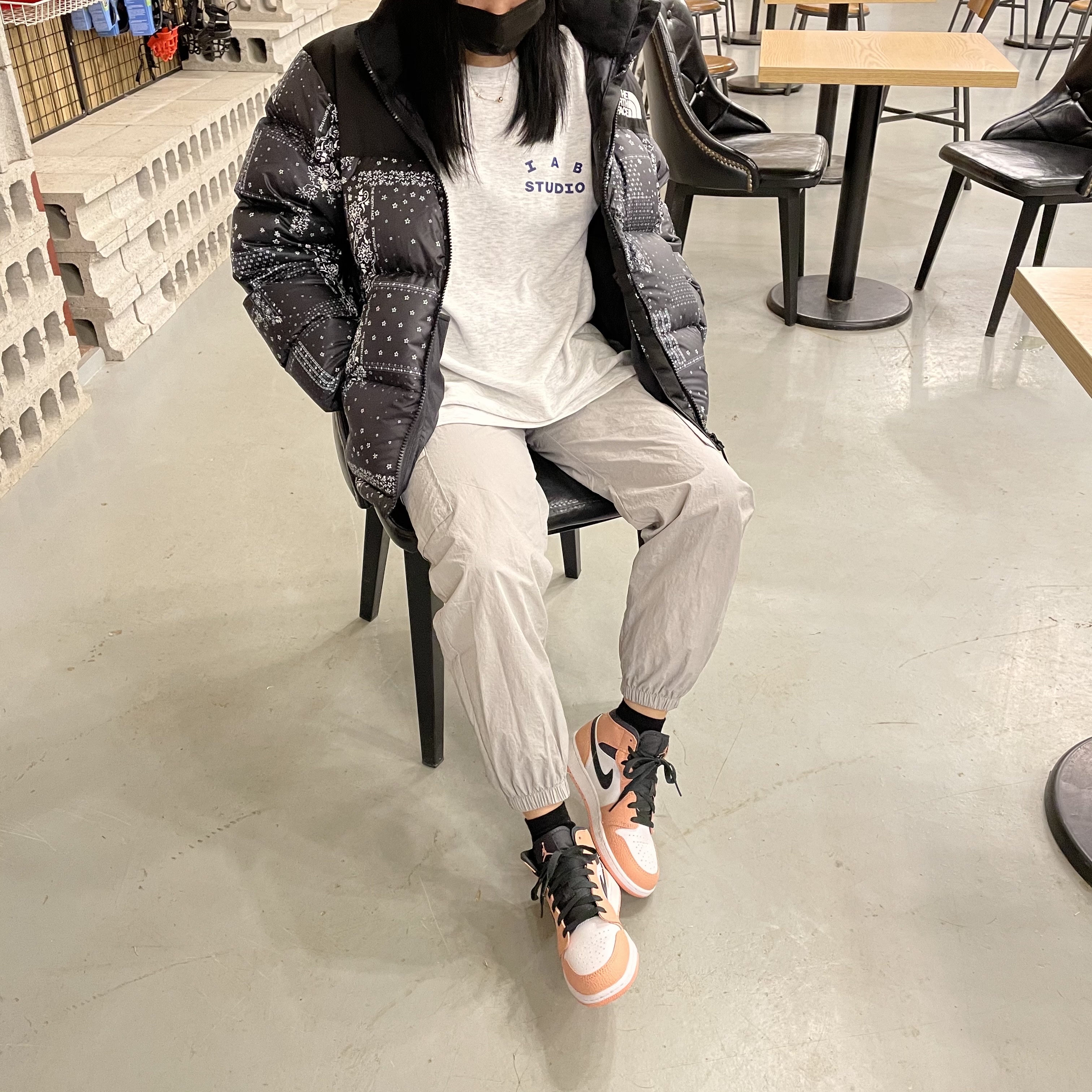 (GS) Jordan 1 Mid Pink Quartz, IAB Studio Long Sleeve Light Gray 착용 스타일