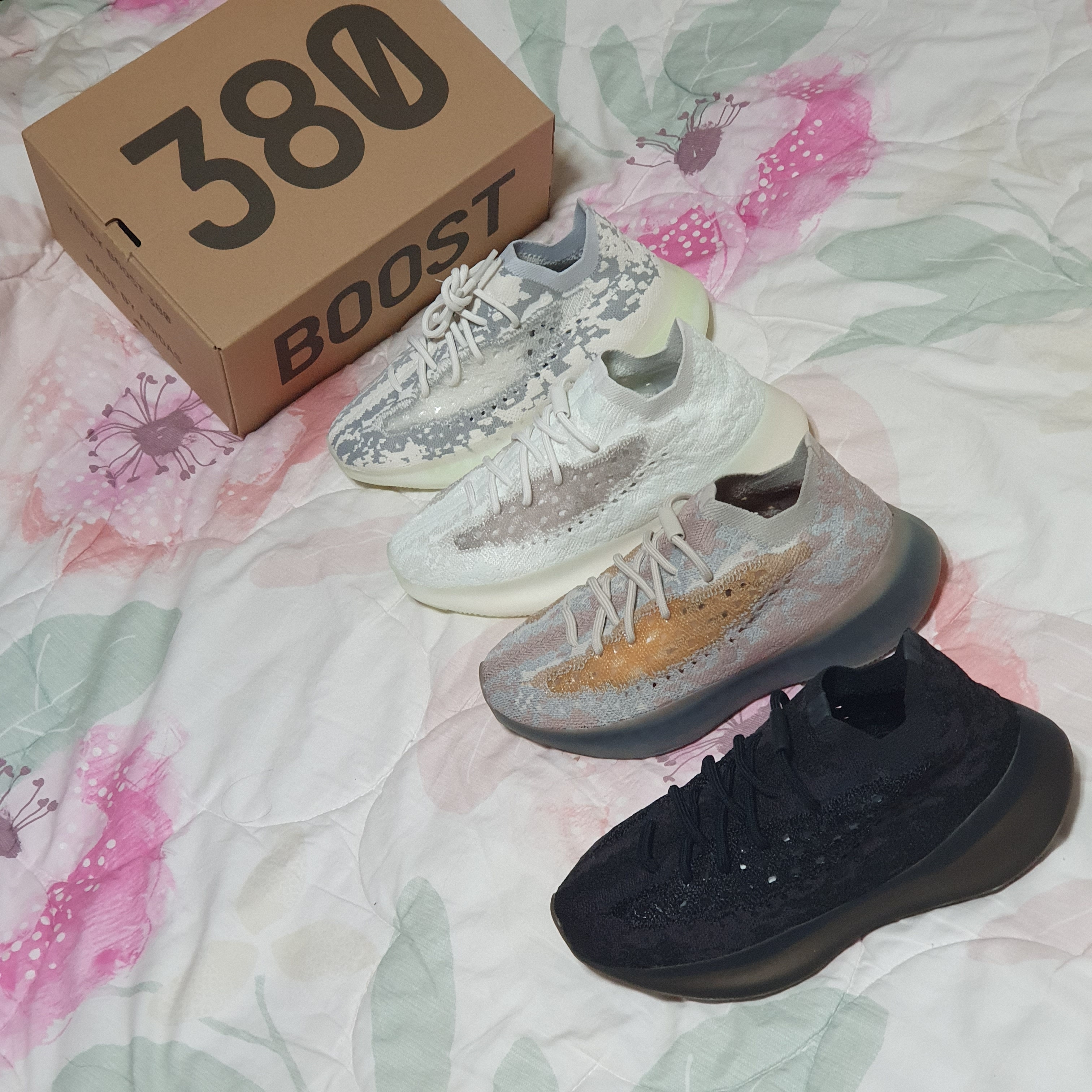Adidas Yeezy Boost 380 Onyx - Reflective, Adidas Yeezy Boost 380 Pepper - Reflective 착용 스타일 - 1