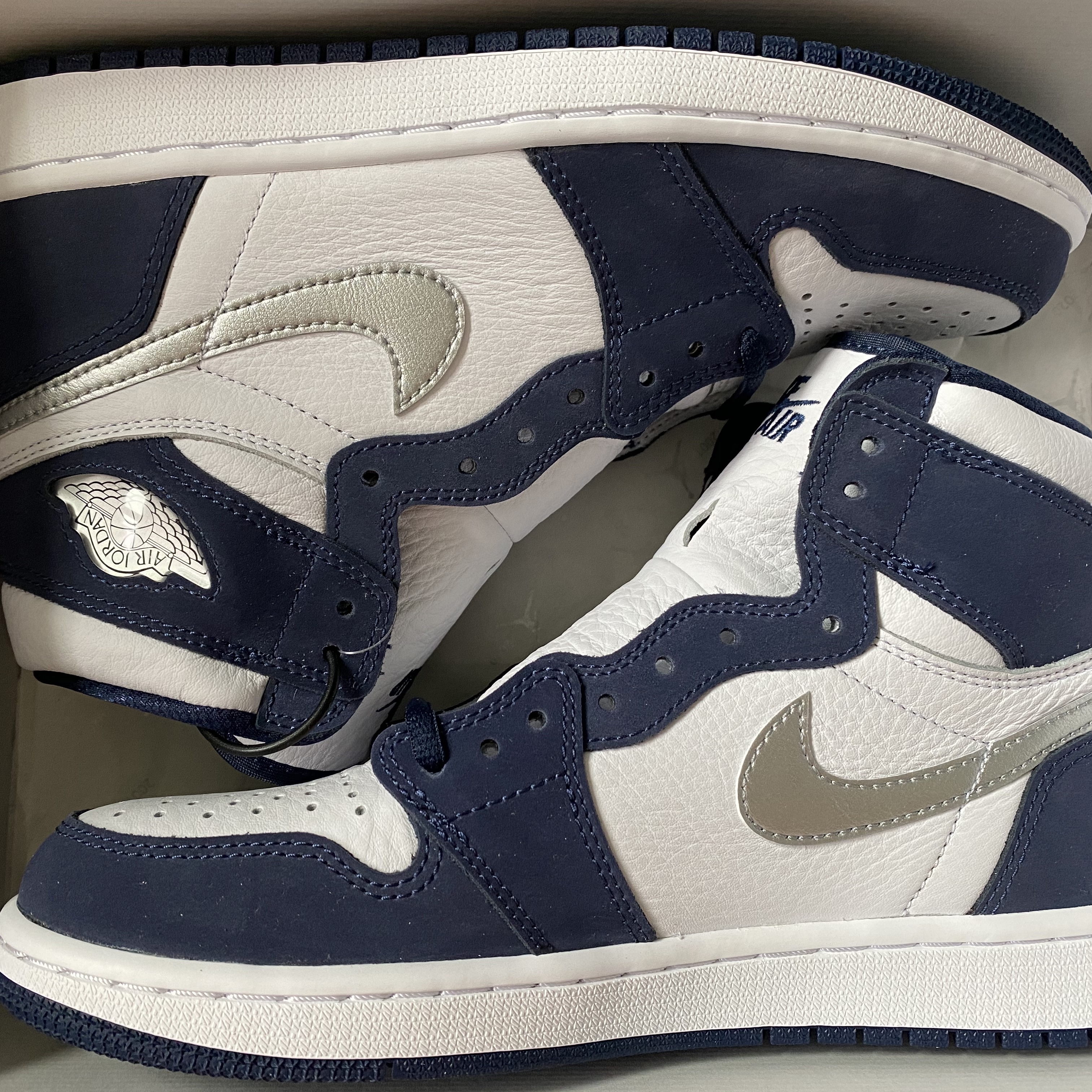 Jordan 1 Retro High OG CO.JP Midnight Navy 착용 스타일
