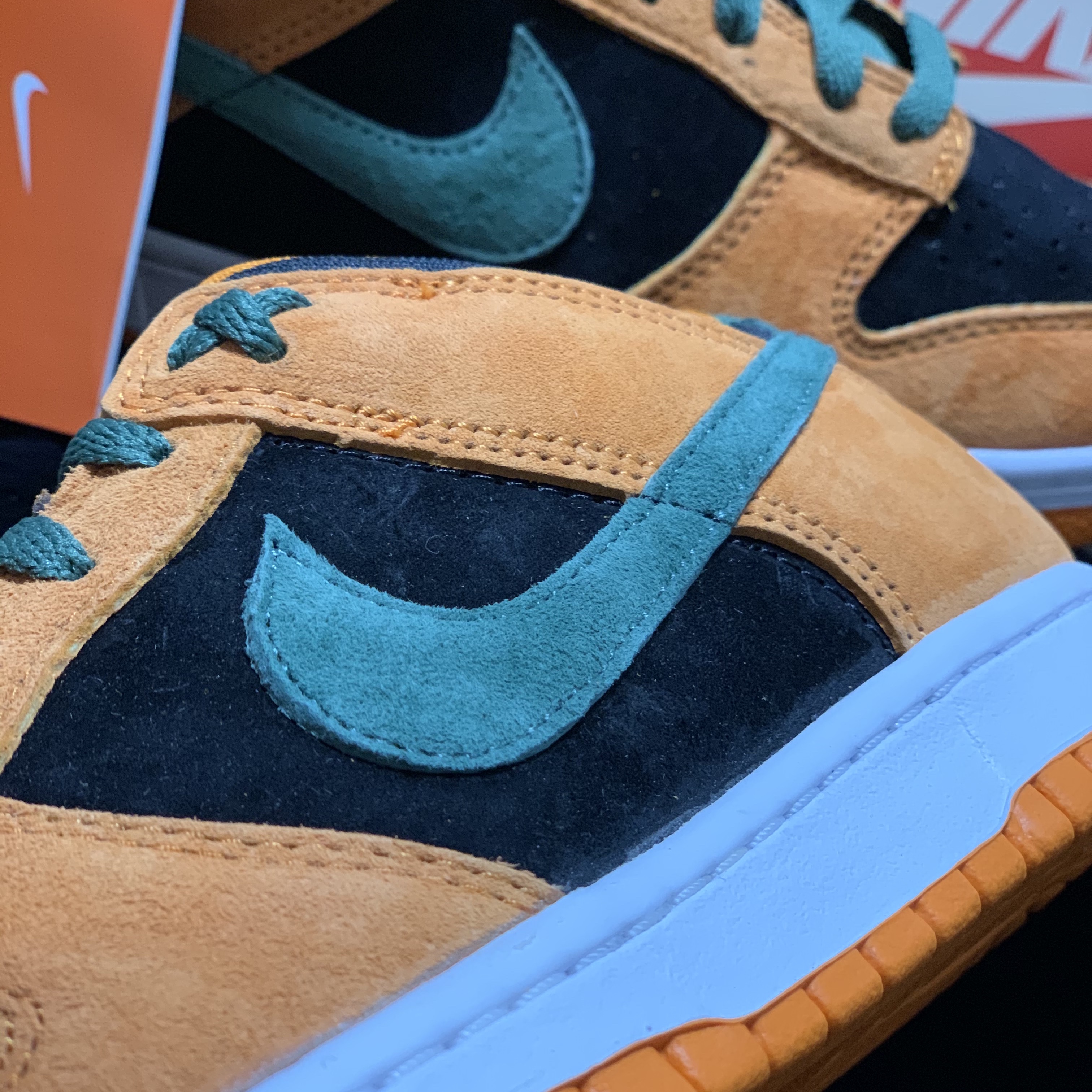 Nike Dunk Low SP Ceramic 착용 스타일 - 4