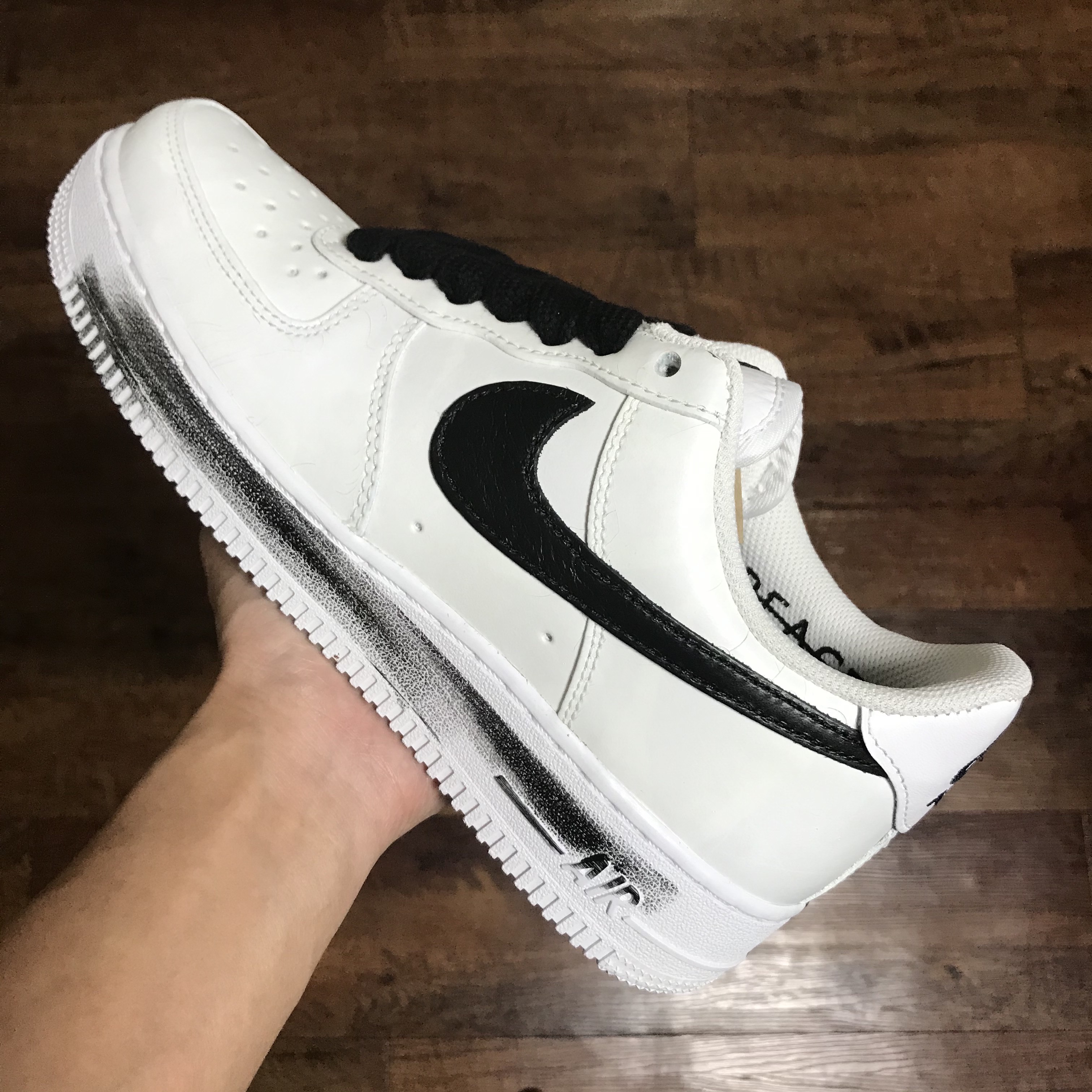 Nike x Peaceminusone Air Force 1 Low Para-Noise 2.0 착용 스타일