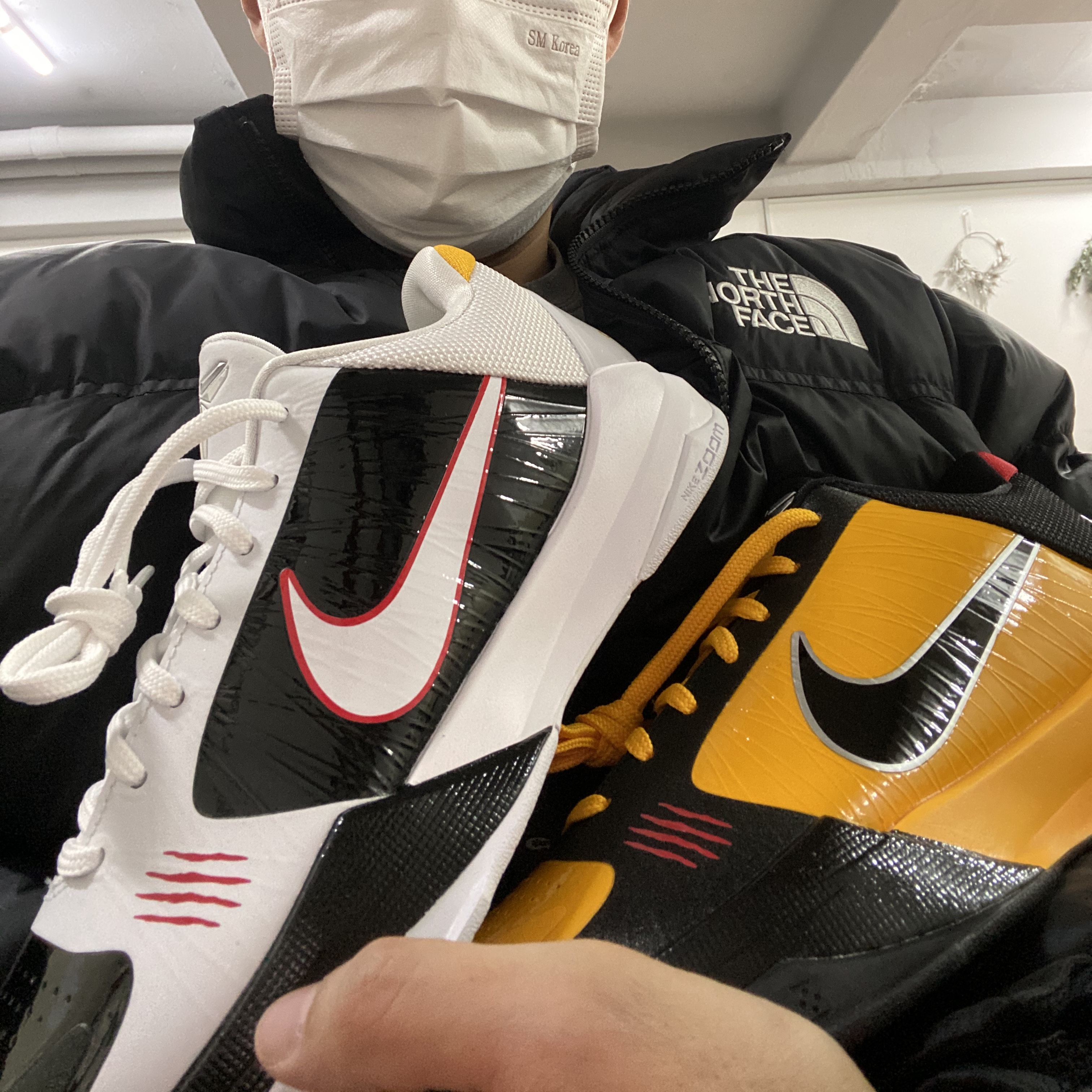 Jordan 4 Retro OG Fire Red 2020, Nike Kobe 5 Protro Bruce Lee 착용 스타일 - 2