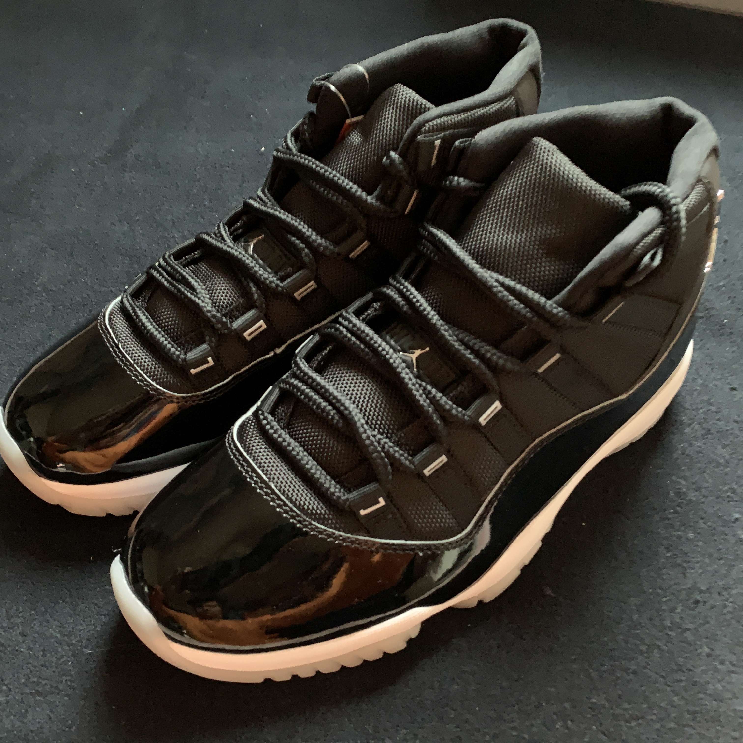 Jordan 11 Retro Jubilee 착용 스타일 - 1