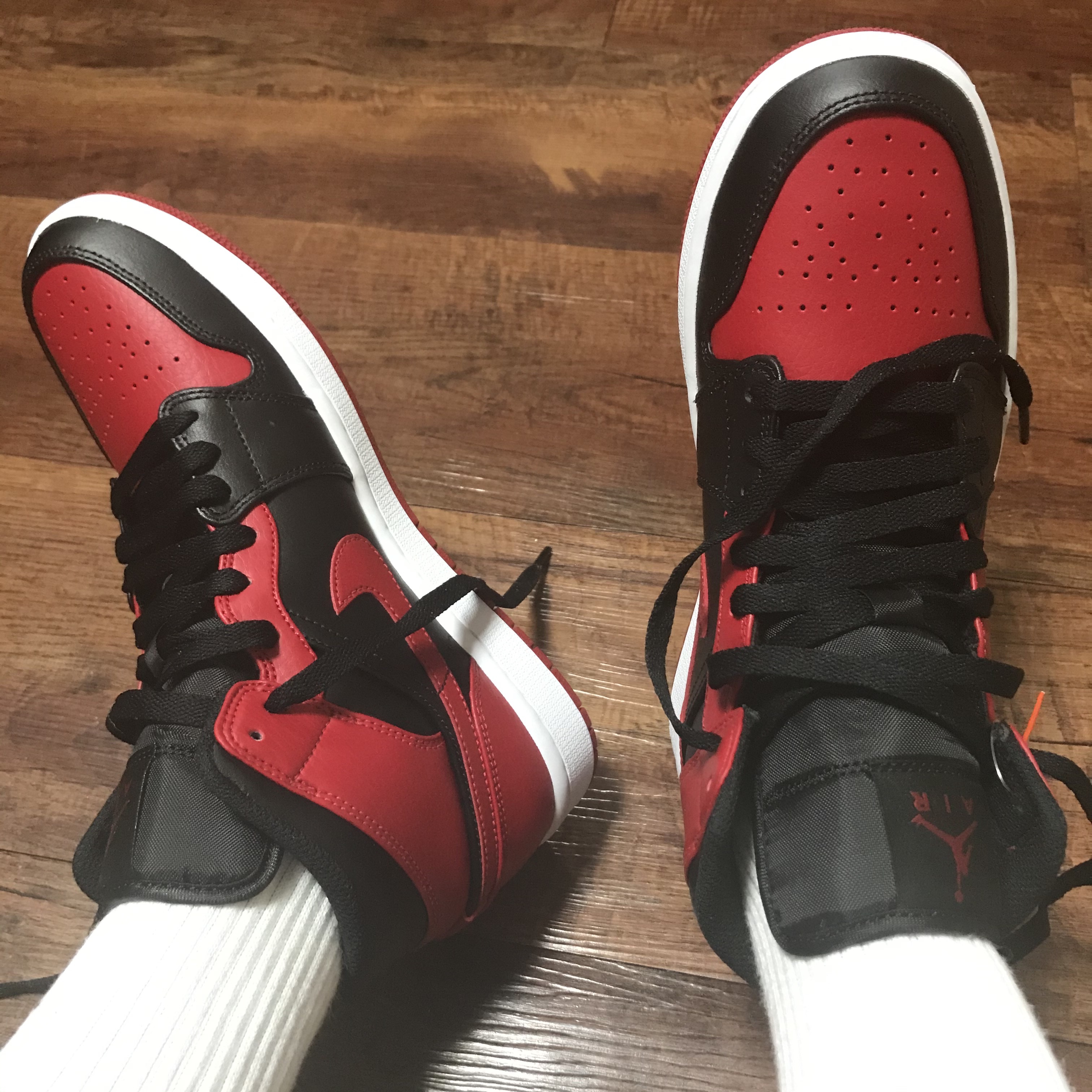 Jordan 1 Mid Bred Banned 2020 착용 스타일