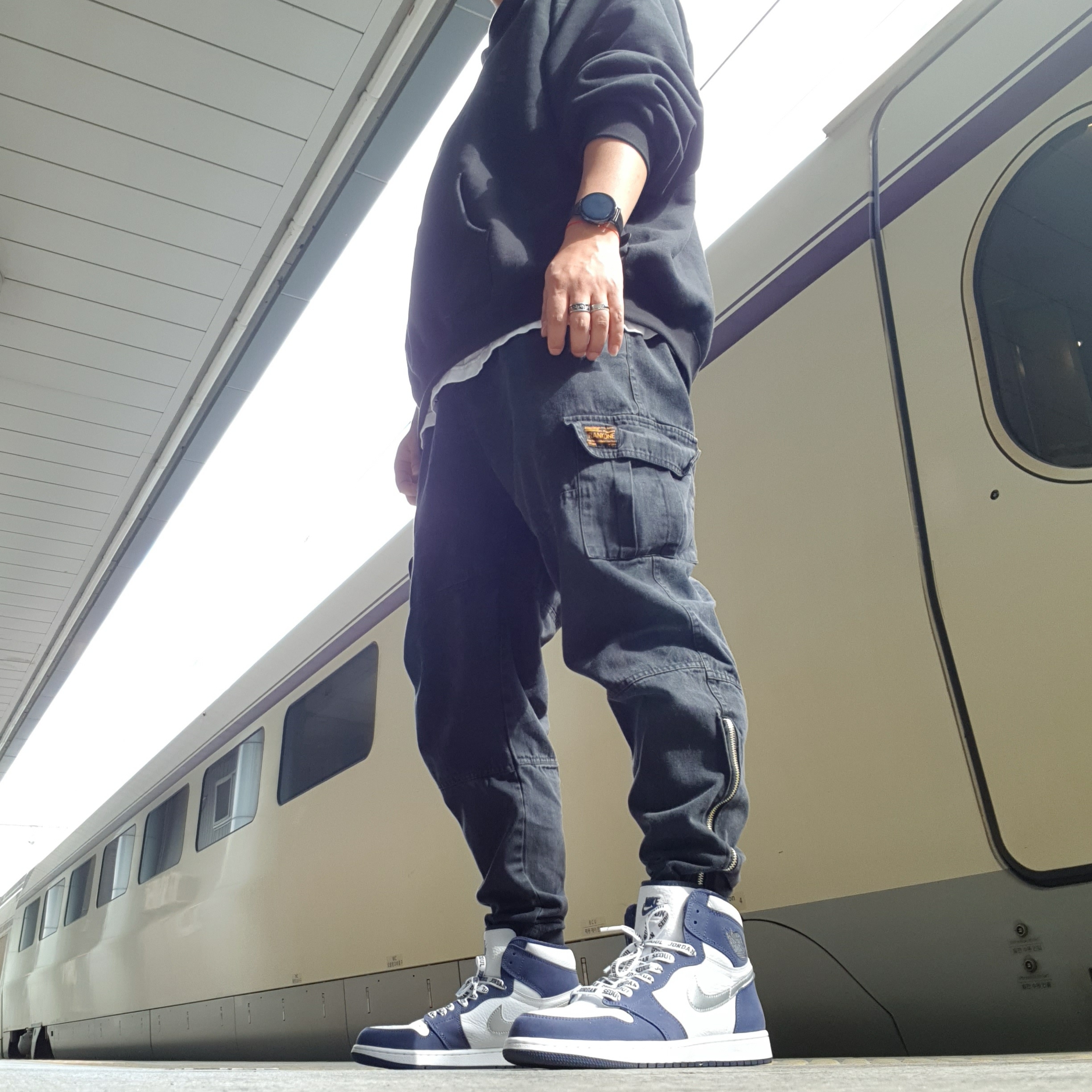Jordan 1 Retro High OG CO.JP Midnight Navy 착용 스타일