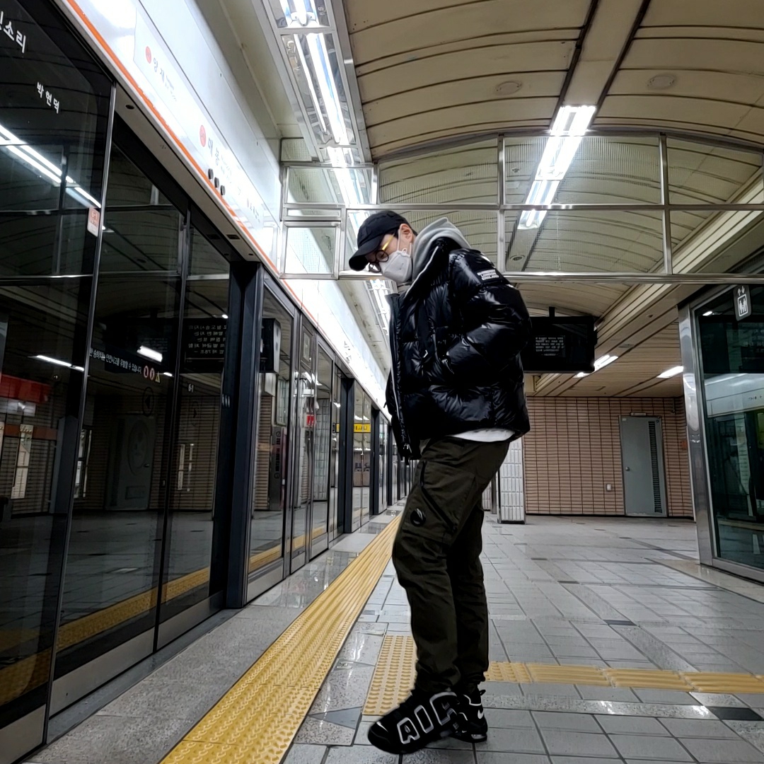 Nike Air More Uptempo Black White 2020 착용 스타일