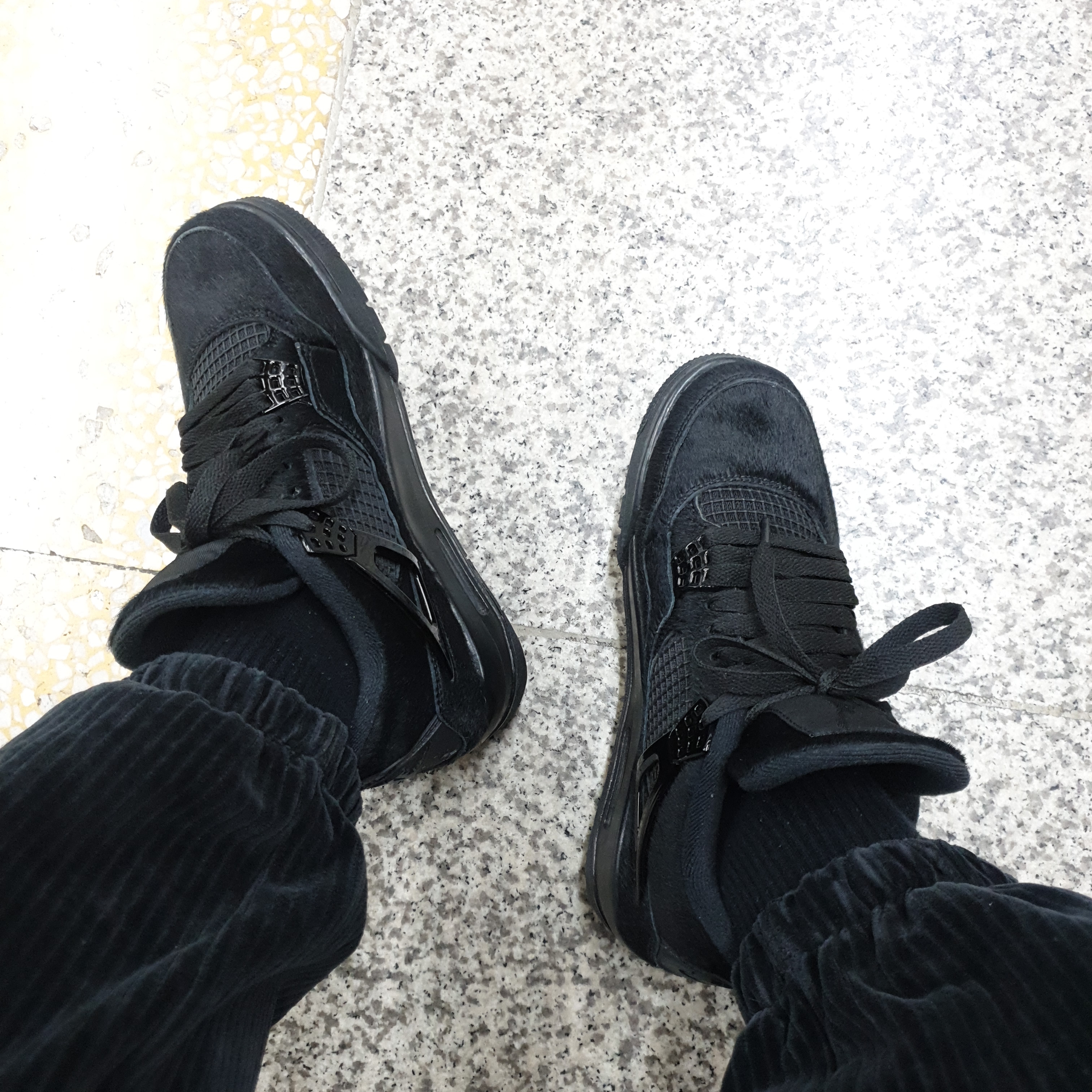 (W) Jordan 4 x Olivia Kim Retro No Cover 착용 스타일