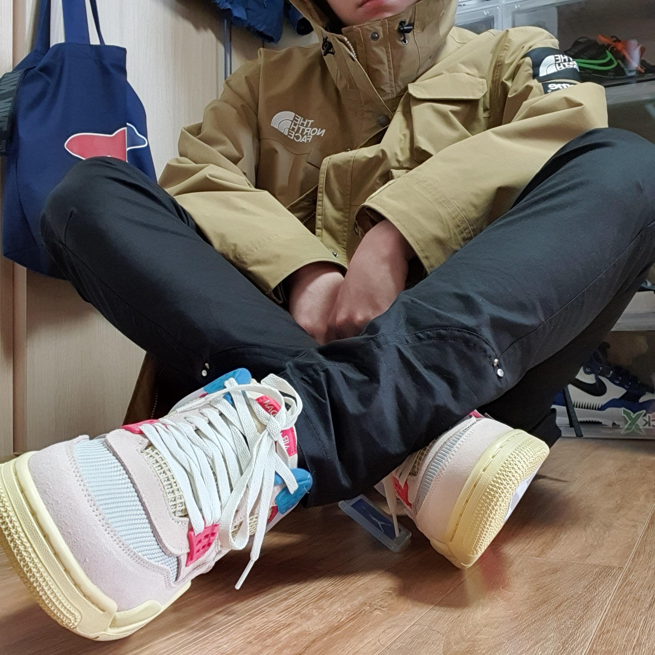 Jordan 4 x Union Retro Guava Ice 착용 스타일