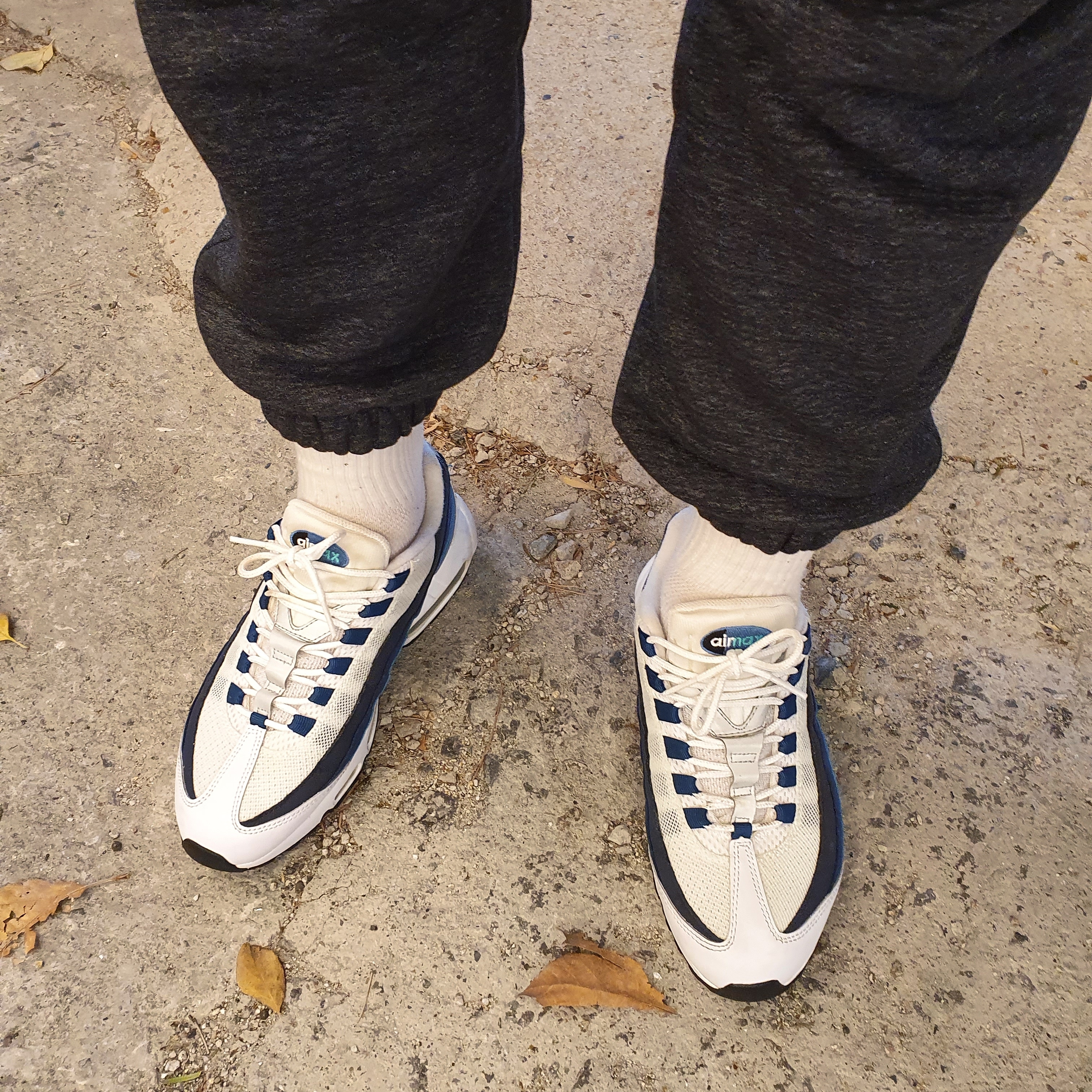 Nike Air Max 95 White Slate Blue 착용 스타일