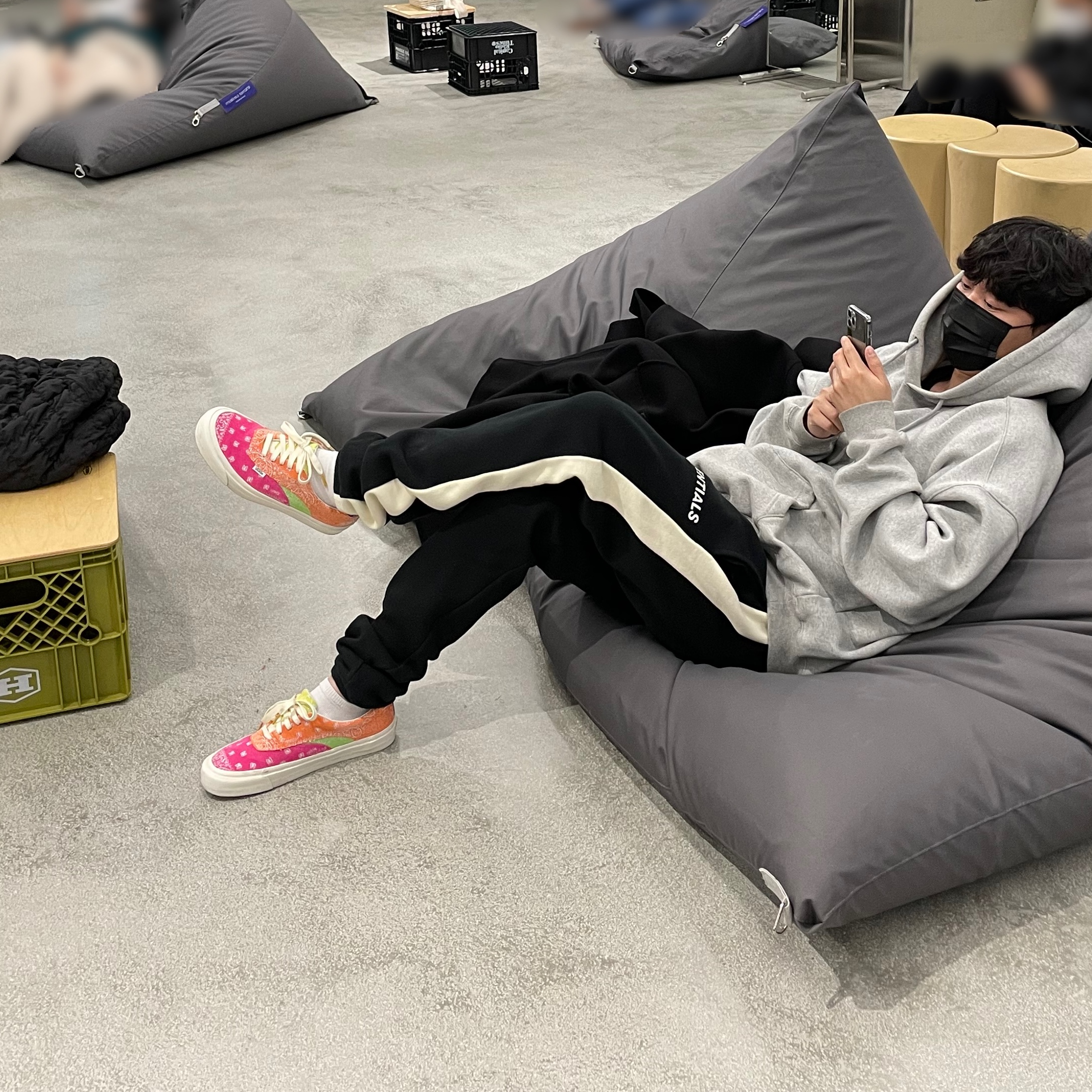 Vans x Rhude Acer NI SP Bandana Neon 착용 스타일