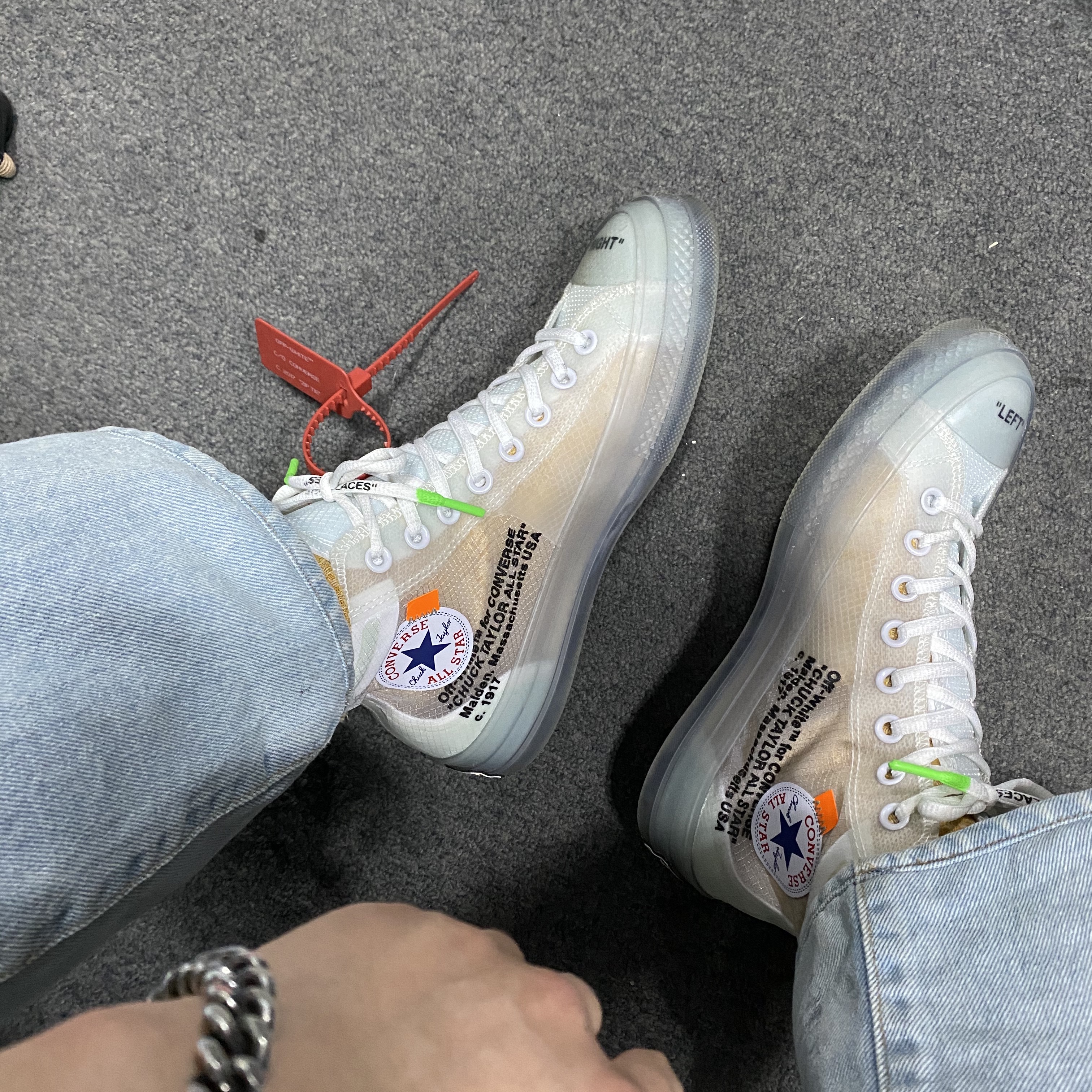 Converse x Off-White Chuck 70 High The Ten 착용 스타일