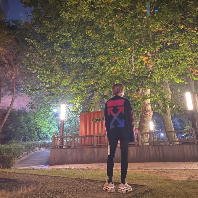 Balenciaga Triple S Vanille 2018 착용 스타일