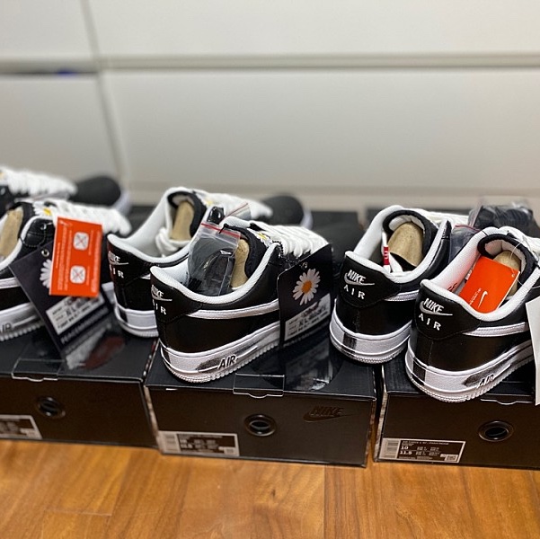 Nike x Peaceminusone Air Force 1 Low Para-Noise 착용 스타일 - 4