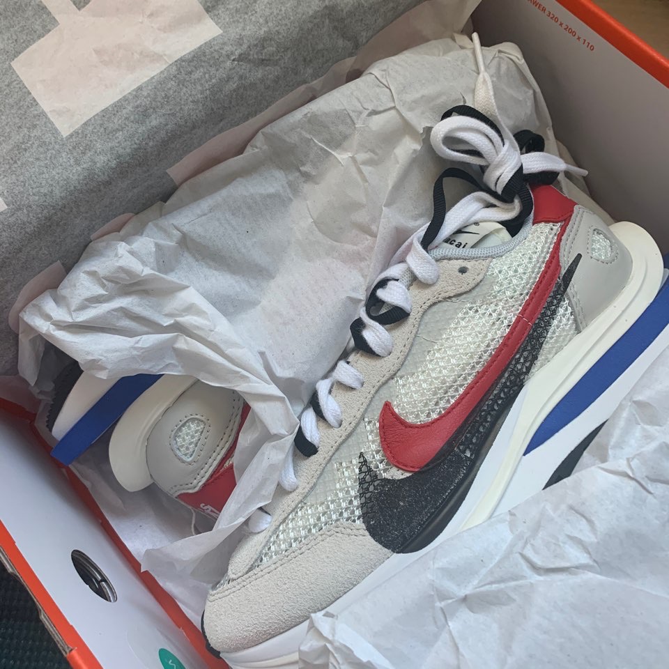 Nike x Sacai VaporWaffle Royal Fuchsia 착용 스타일